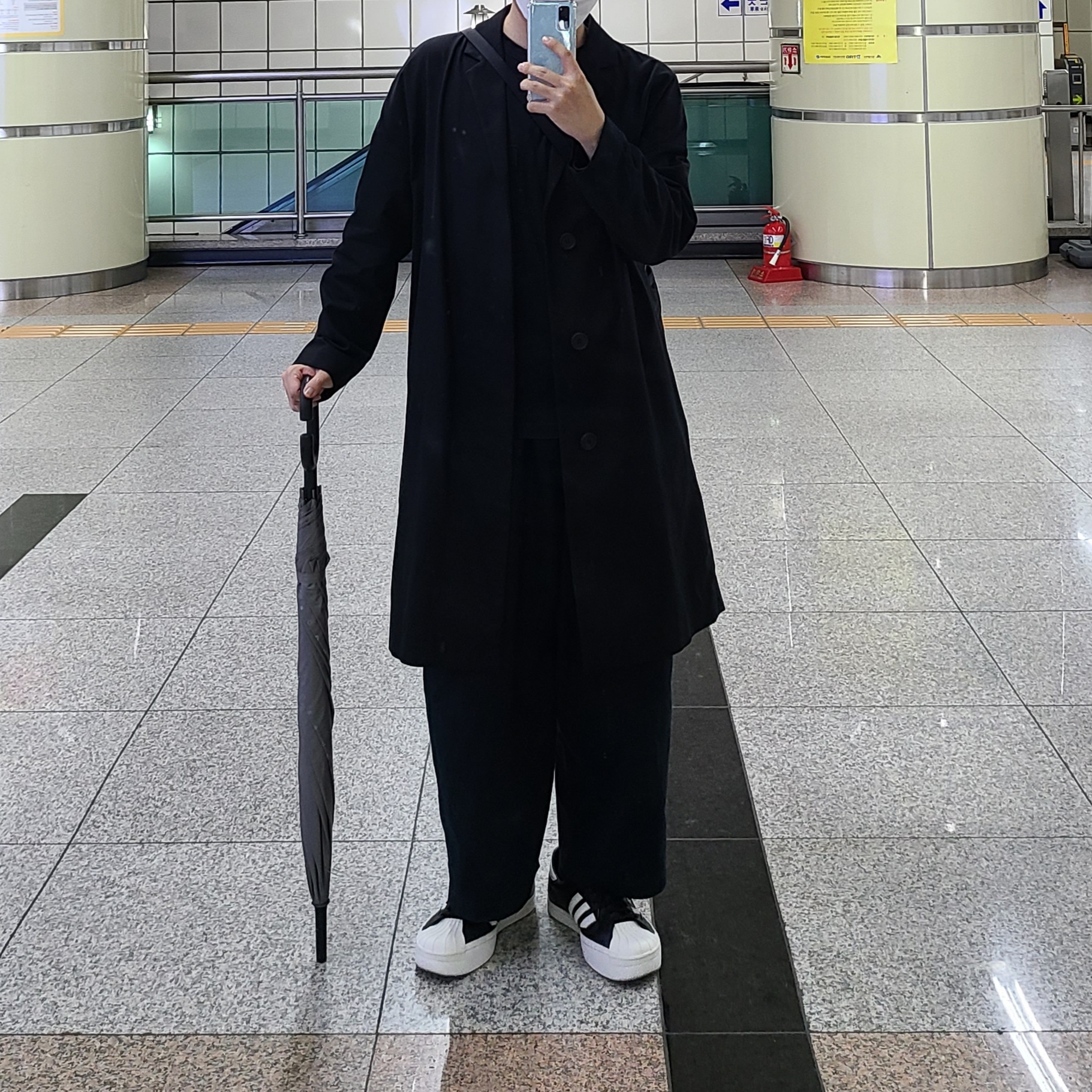 Y-3 Yohji Star Black White 착용 스타일