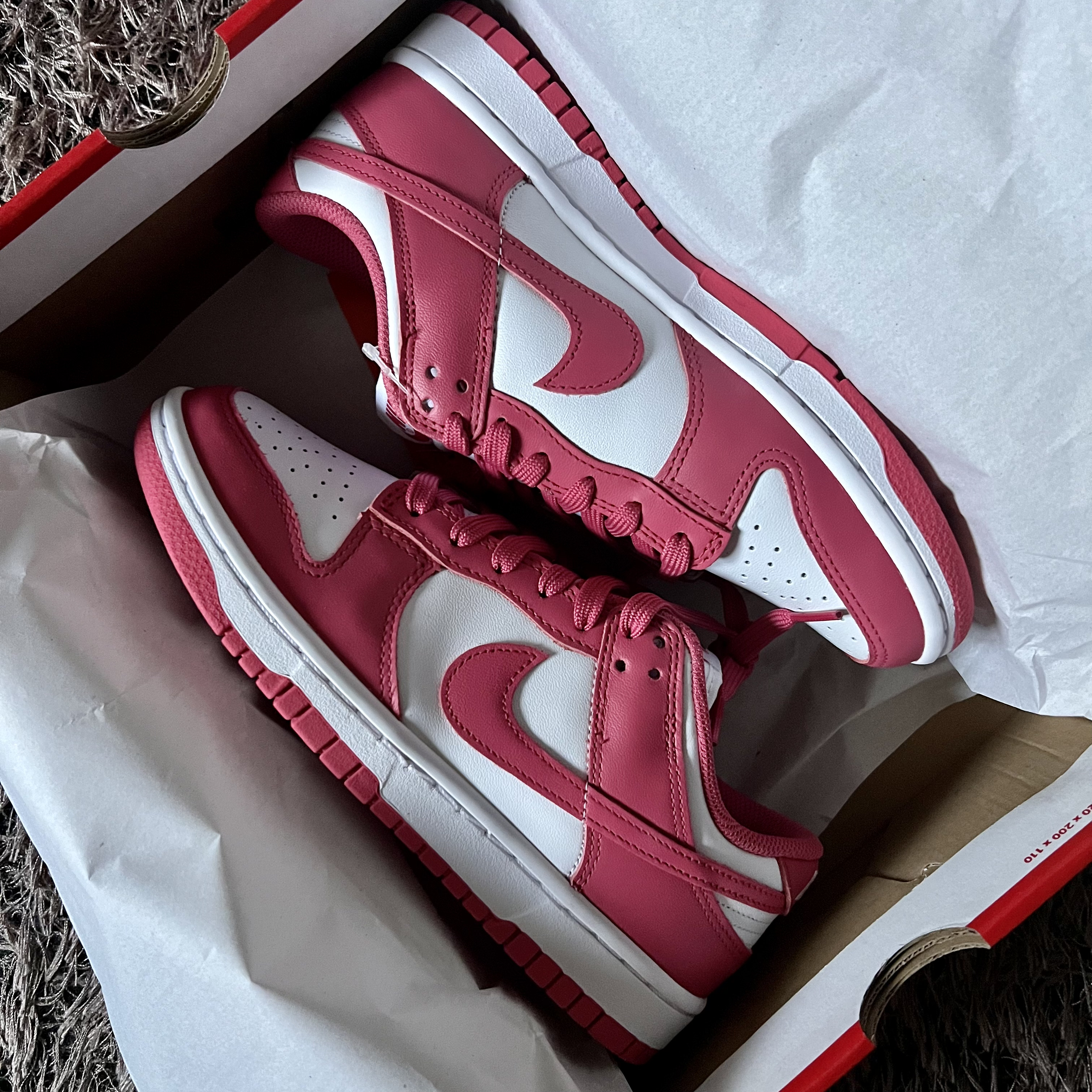 (W) Nike Dunk Low Archeo Pink 착용 스타일