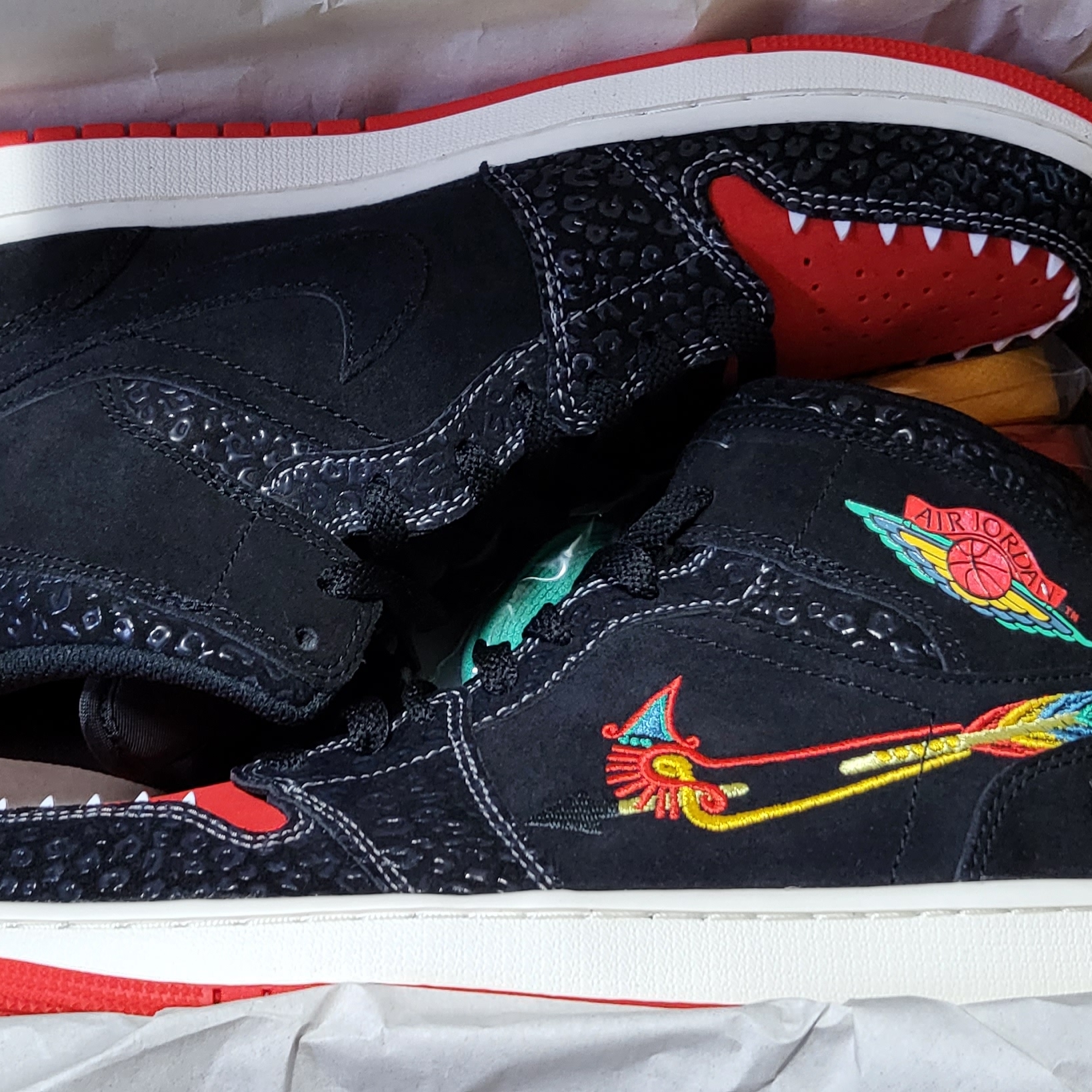 Jordan 1 Mid SE Siempre Familia 착용 스타일