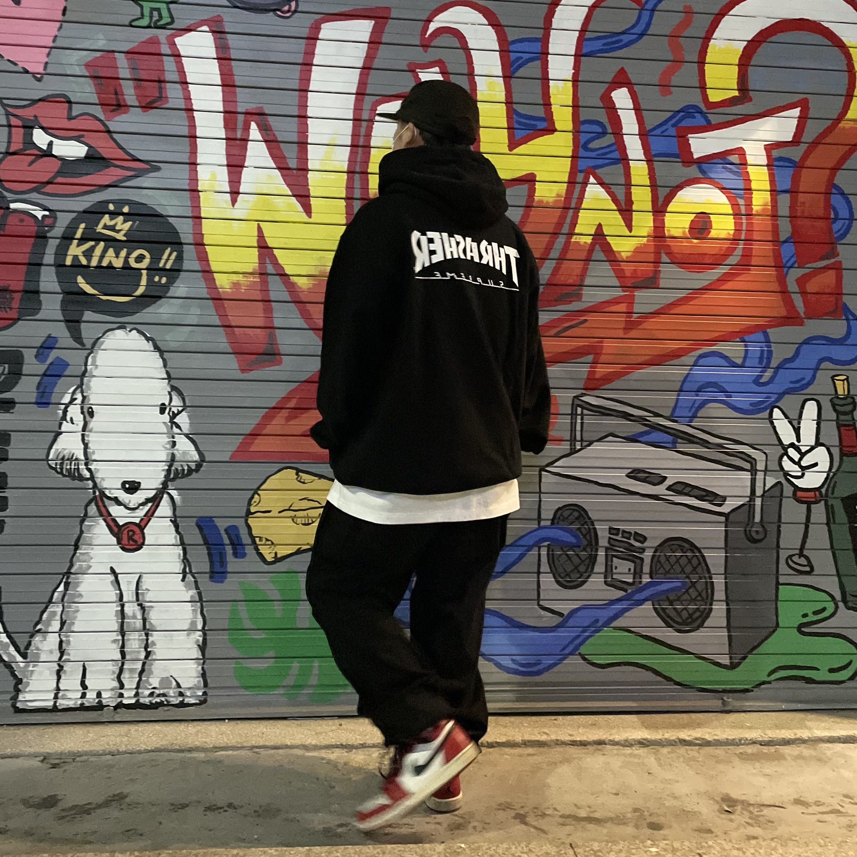 Supreme x Thrasher Hooded Sweatshirt Black - 21FW, Jordan 1 Retro Chicago 2013 착용 스타일 - 3