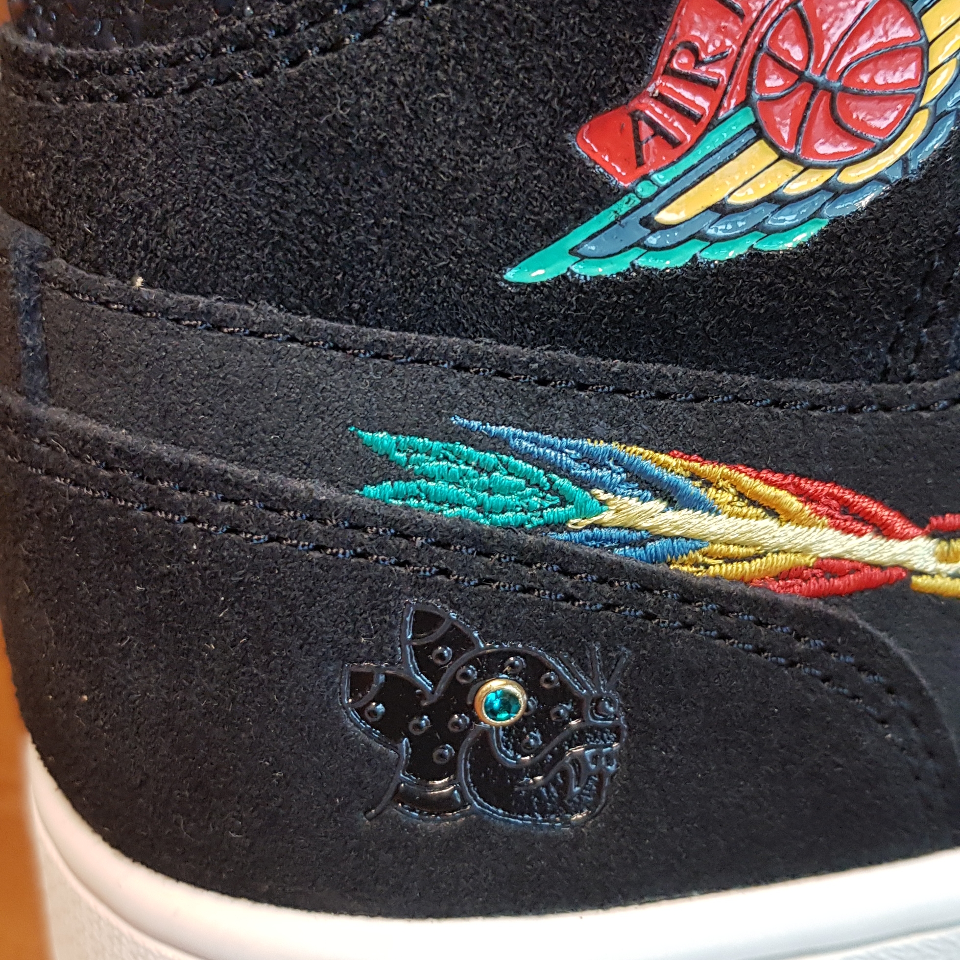 Jordan 1 Mid SE Siempre Familia 착용 스타일 - 5