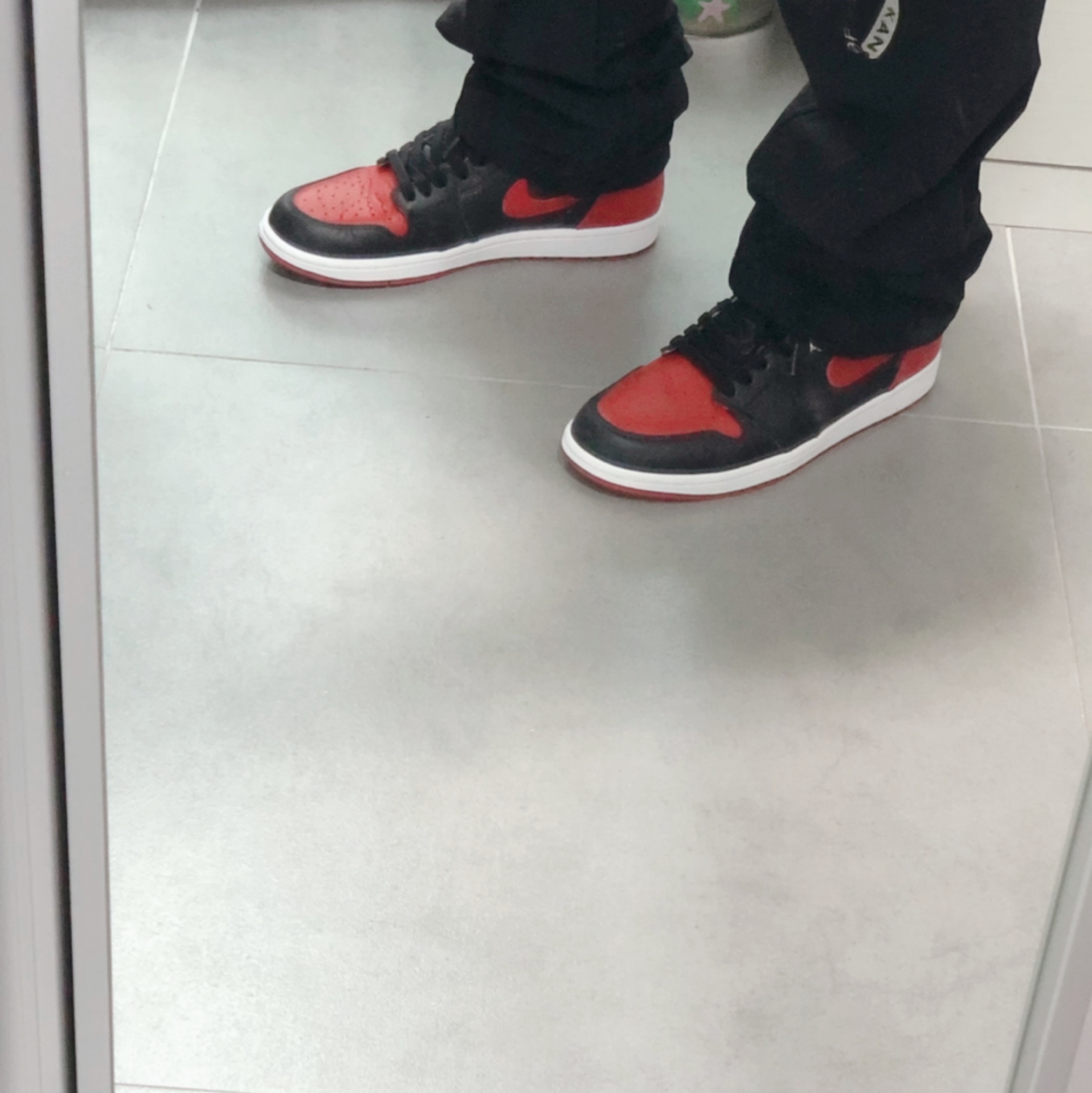 Palace x Arc'teryx T-Shirt Black - 20FW, Jordan 1 Retro High OG Bred Banned 2016 착용 스타일 - 3