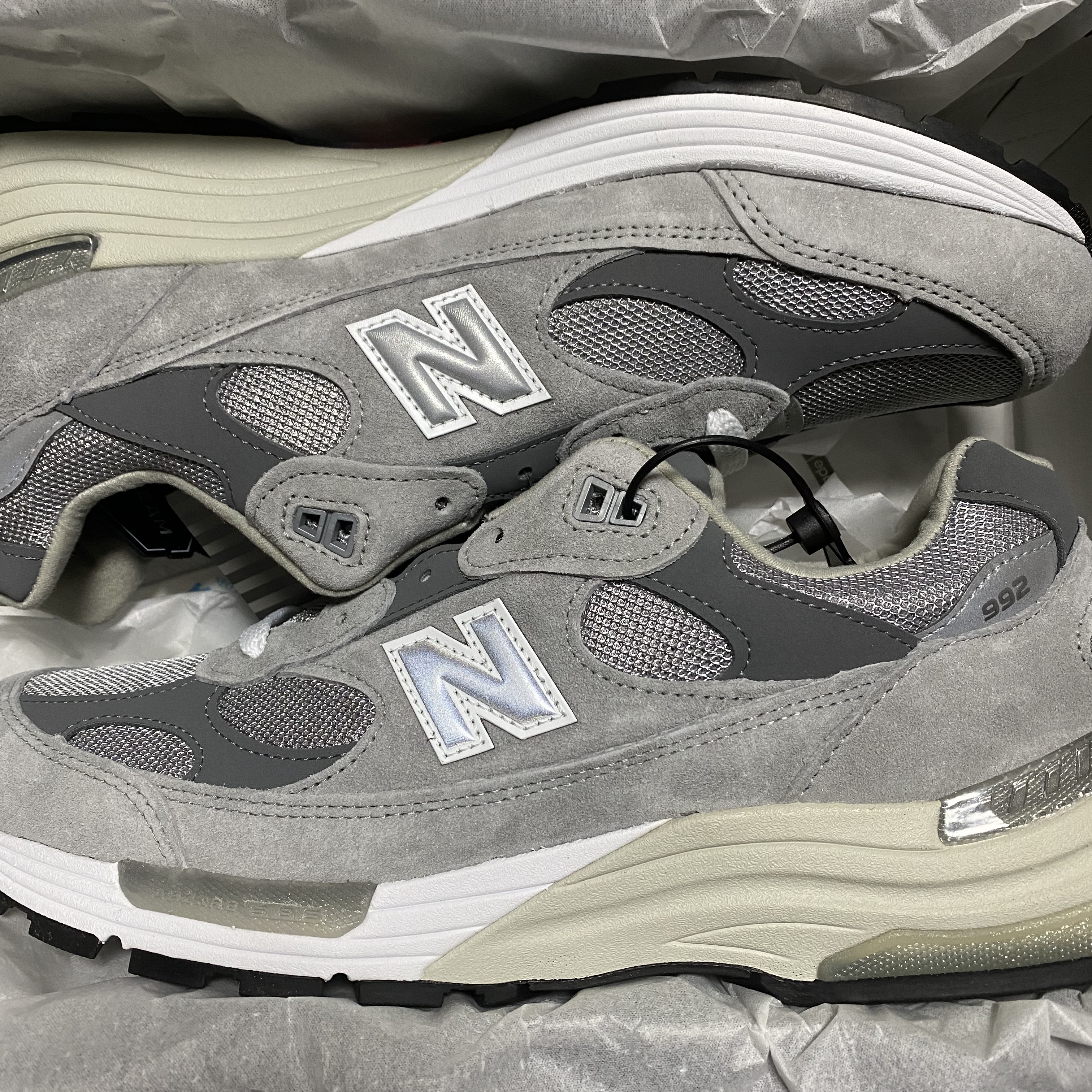 New Balance 992 Made in USA Grey - D Standard 착용 스타일 - 2