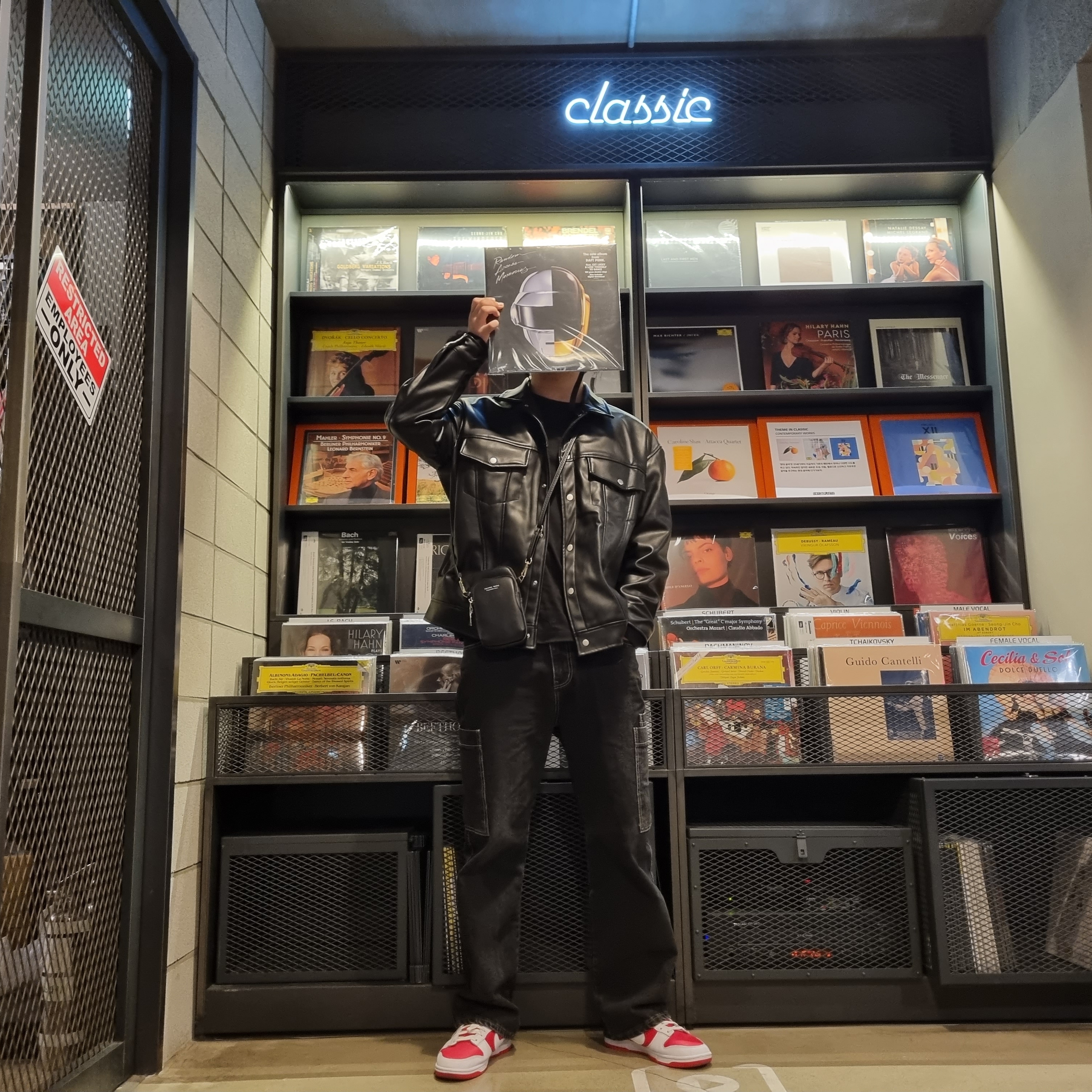 Nike Dunk Low Retro Championship Red 착용 스타일