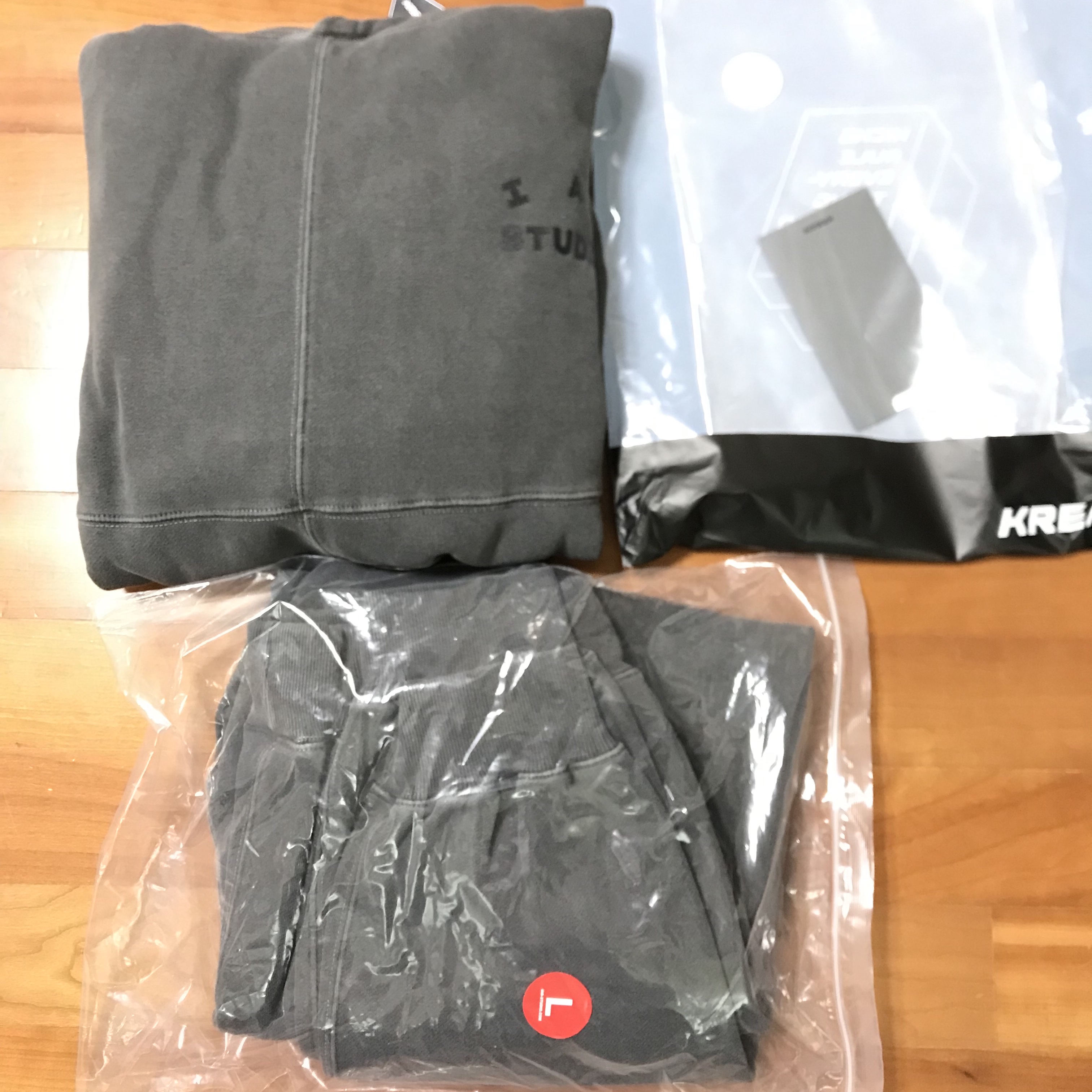 IAB Studio Blocked Pigment Hoodie Black, IAB Studio Blocked Pigment Sweatpants Black 착용 스타일