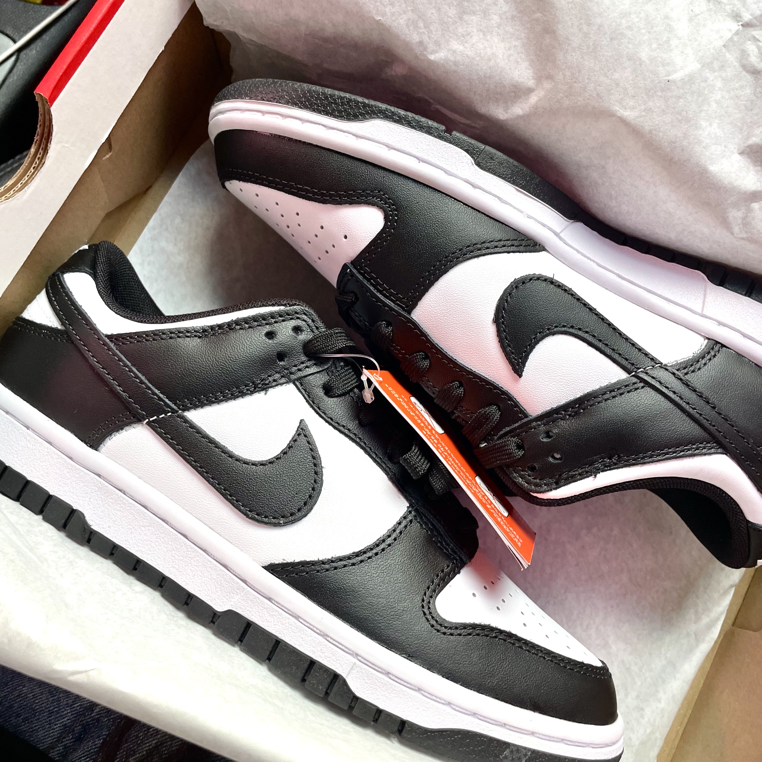 Nike Dunk Low Retro Black 착용 스타일