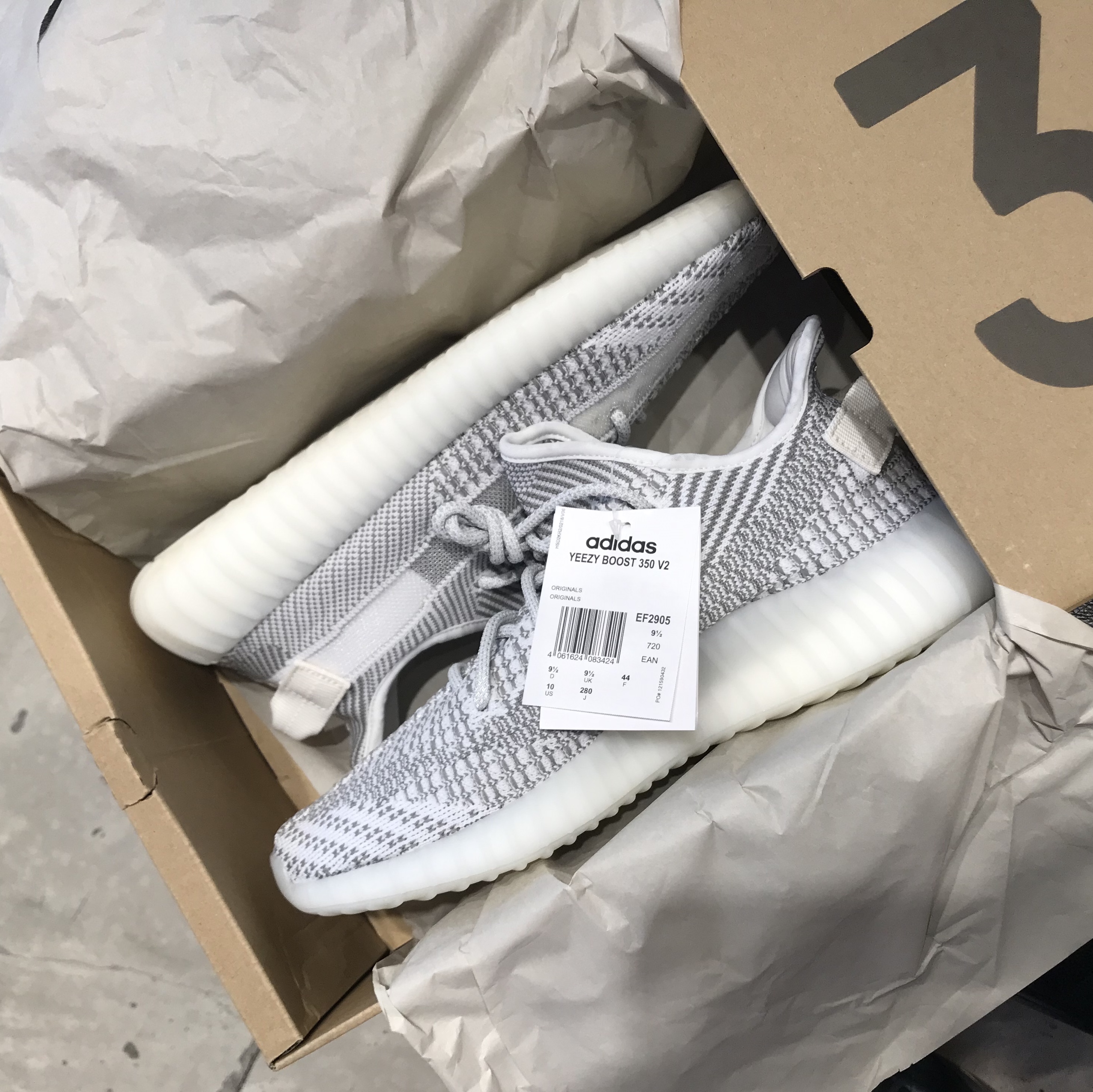 Adidas Yeezy Boost 350 V2 Static - Non-Reflective 2018, Adidas Yeezy Boost 350 V2 Sesame 2018 착용 스타일 - 3