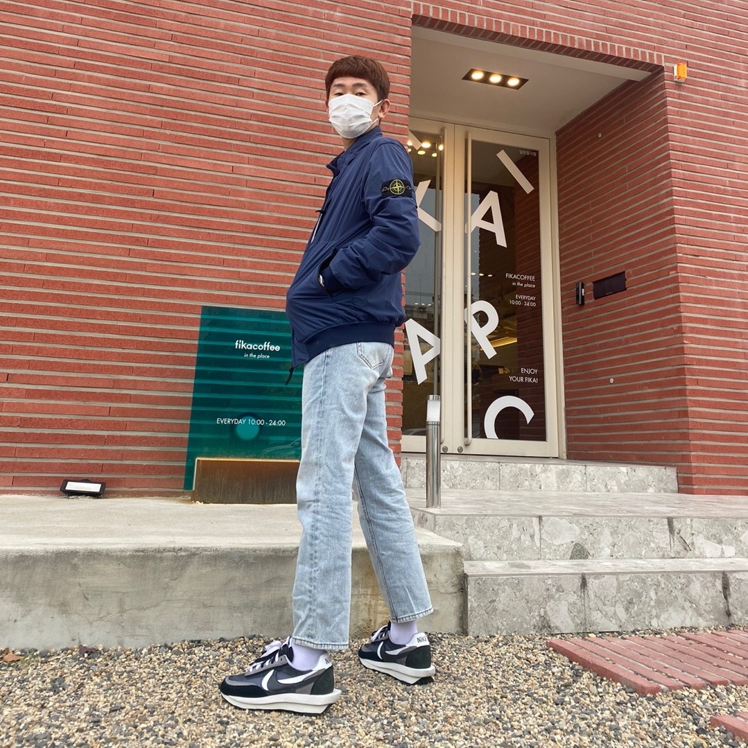 Nike x Sacai LDWaffle Black 착용 스타일