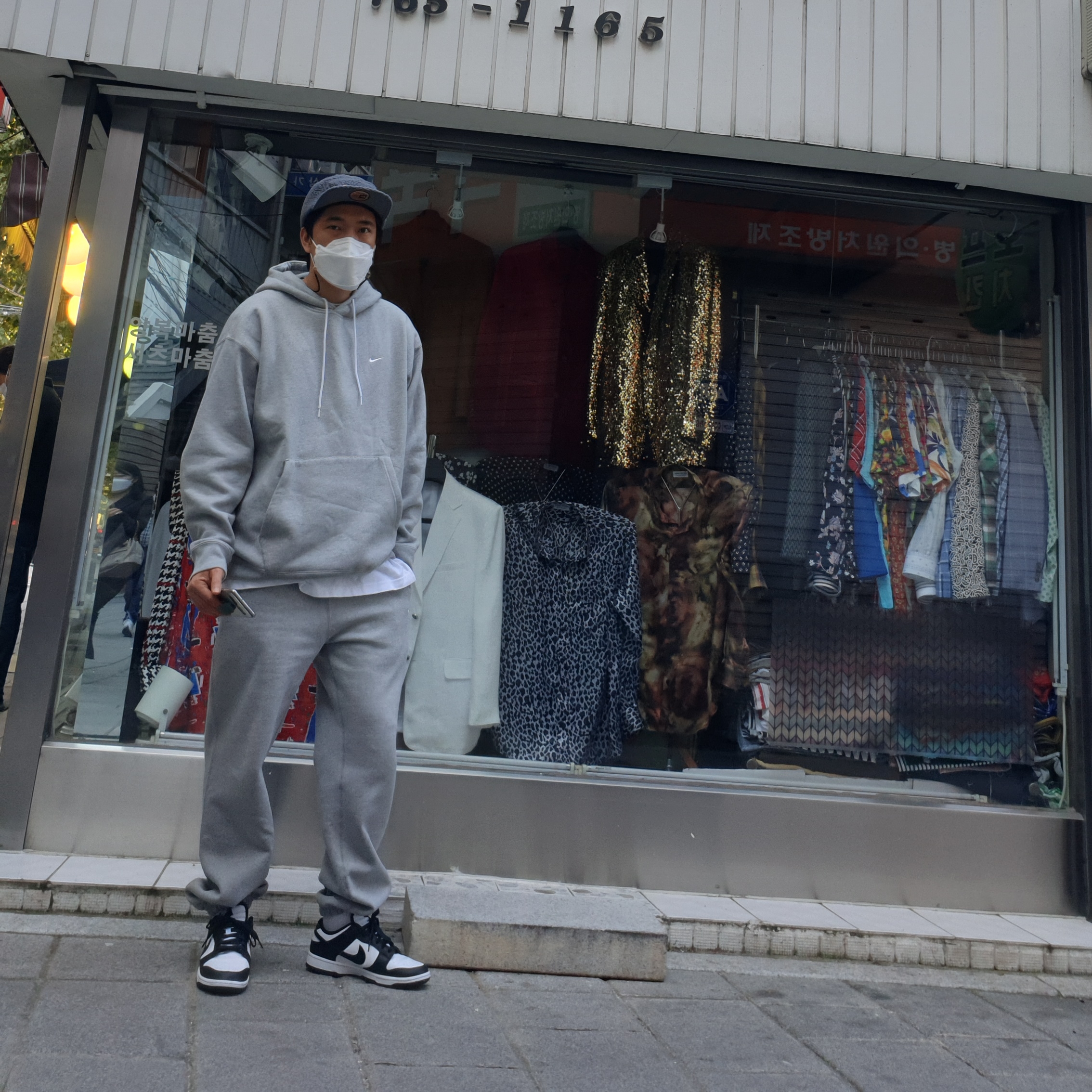 Nike Dunk Low Retro Black, Nike NRG Solo Swoosh Fleece Pants Dark Grey Heather - US/EU ์ฐฉ์ฉ ์คํ์ผ