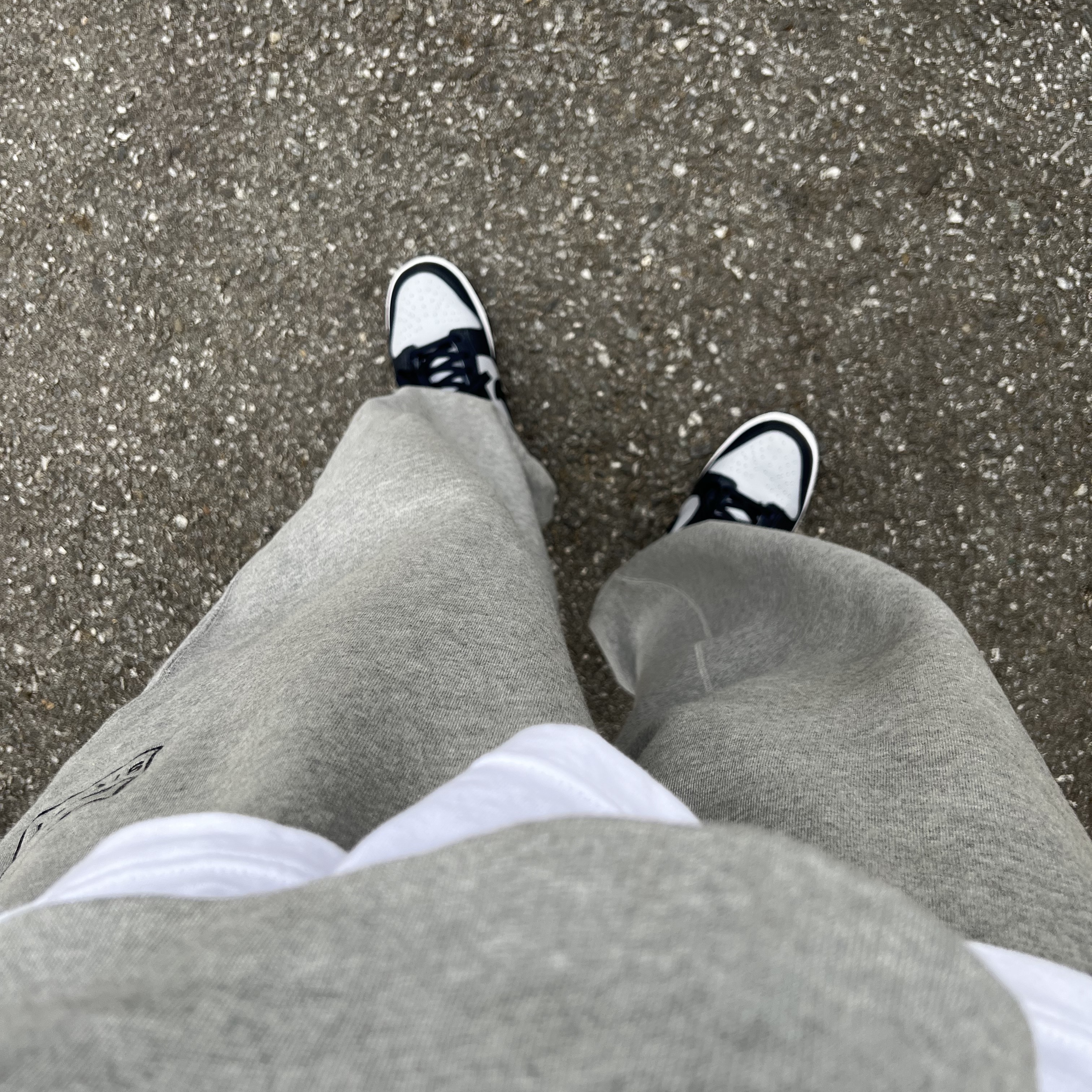Nike Dunk Low Retro Championship Grey, Nike x Stussy NRG ZR Fleece Crewneck Heather Grey - Asia 착용 스타일