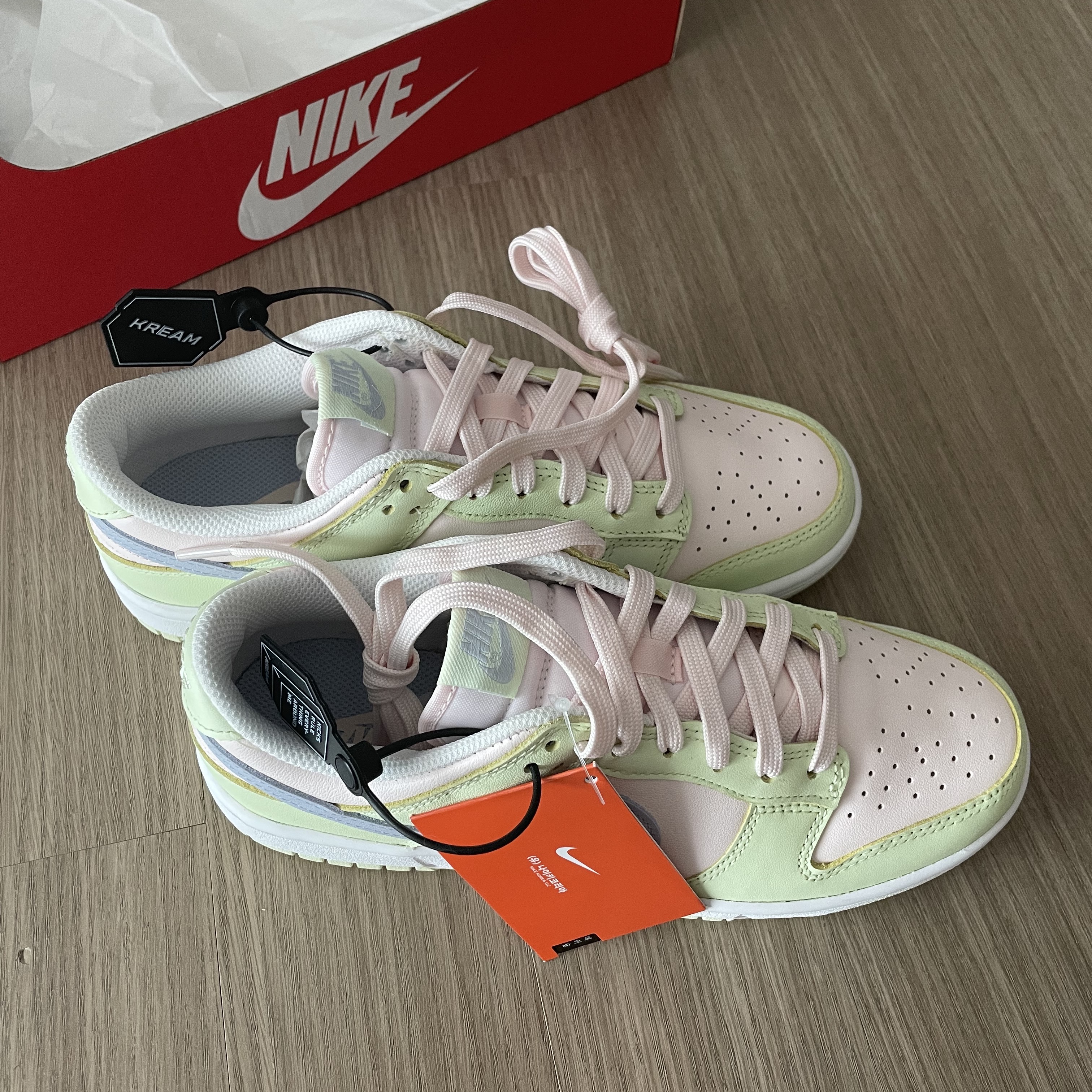 (W) Nike Dunk Low Light Soft Pink 착용 스타일