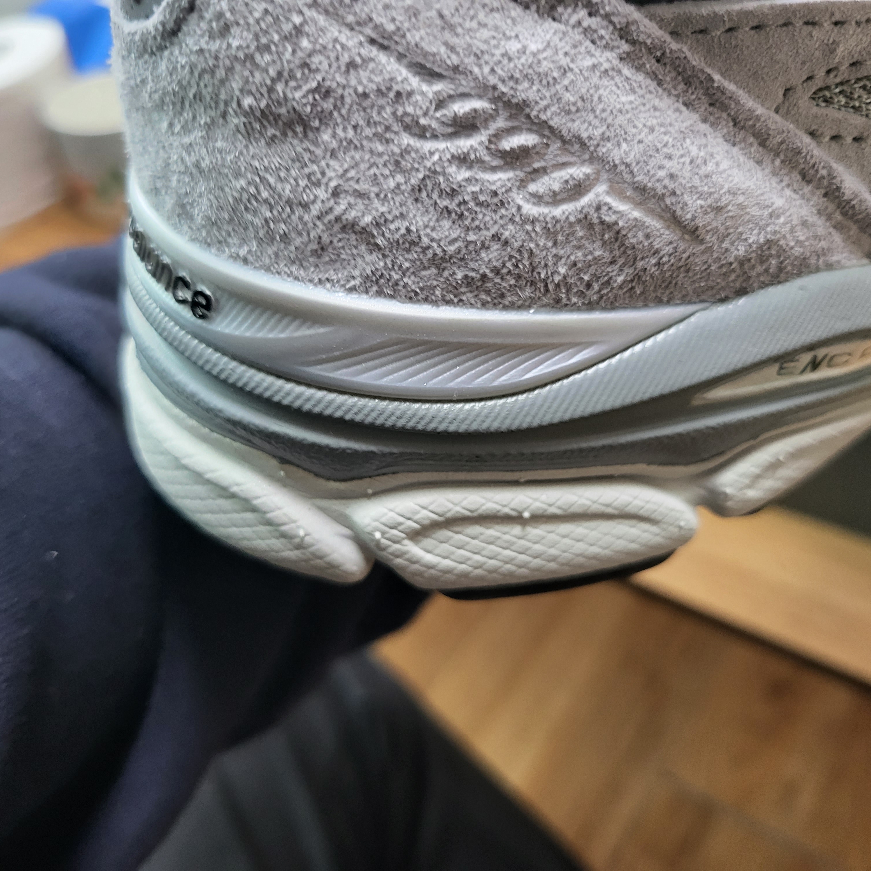 New Balance 990v3 Made in USA Grey - D Standard 착용 스타일 - 3