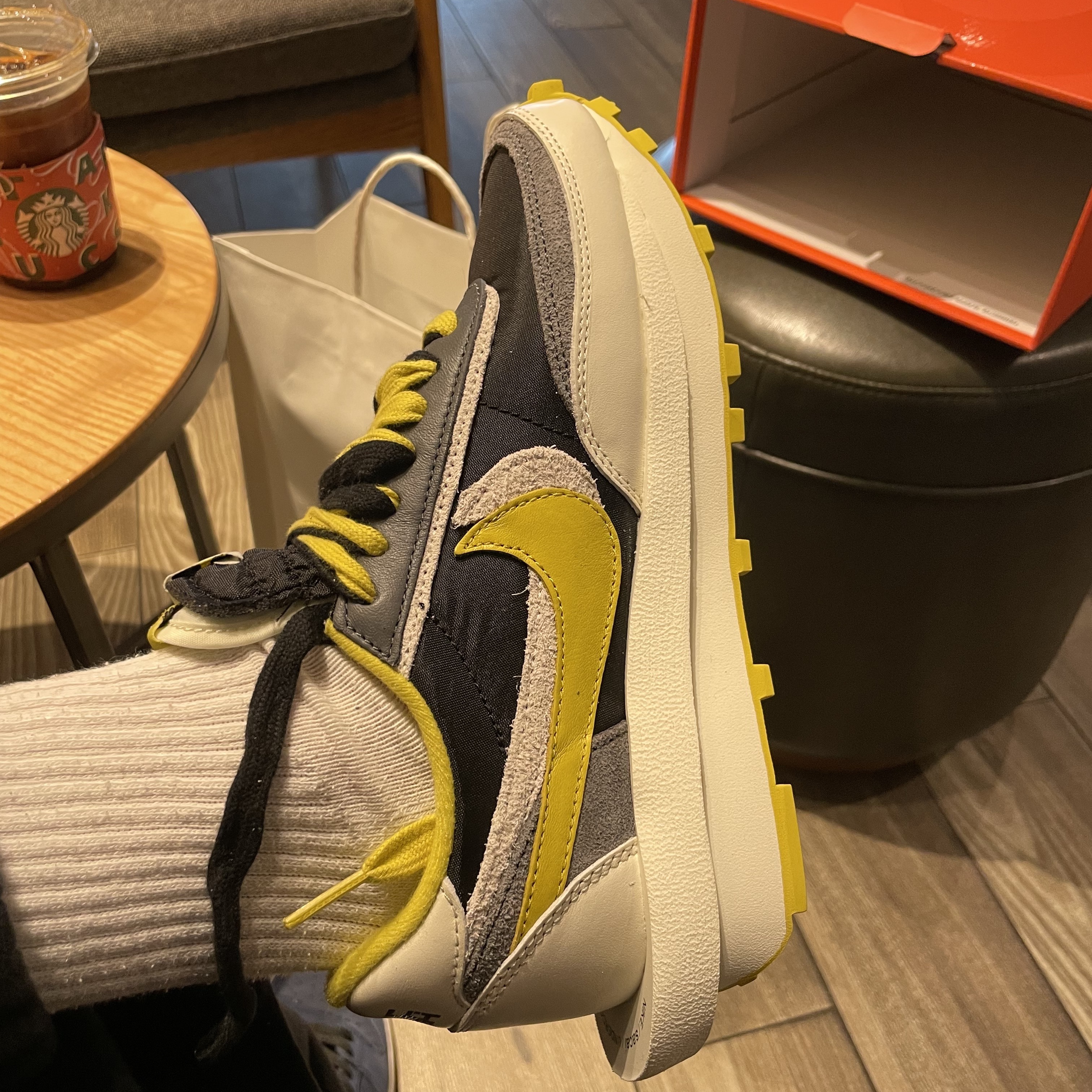Nike x Sacai x Undercover LDWaffle Black Bright Citron 착용 스타일 - 2