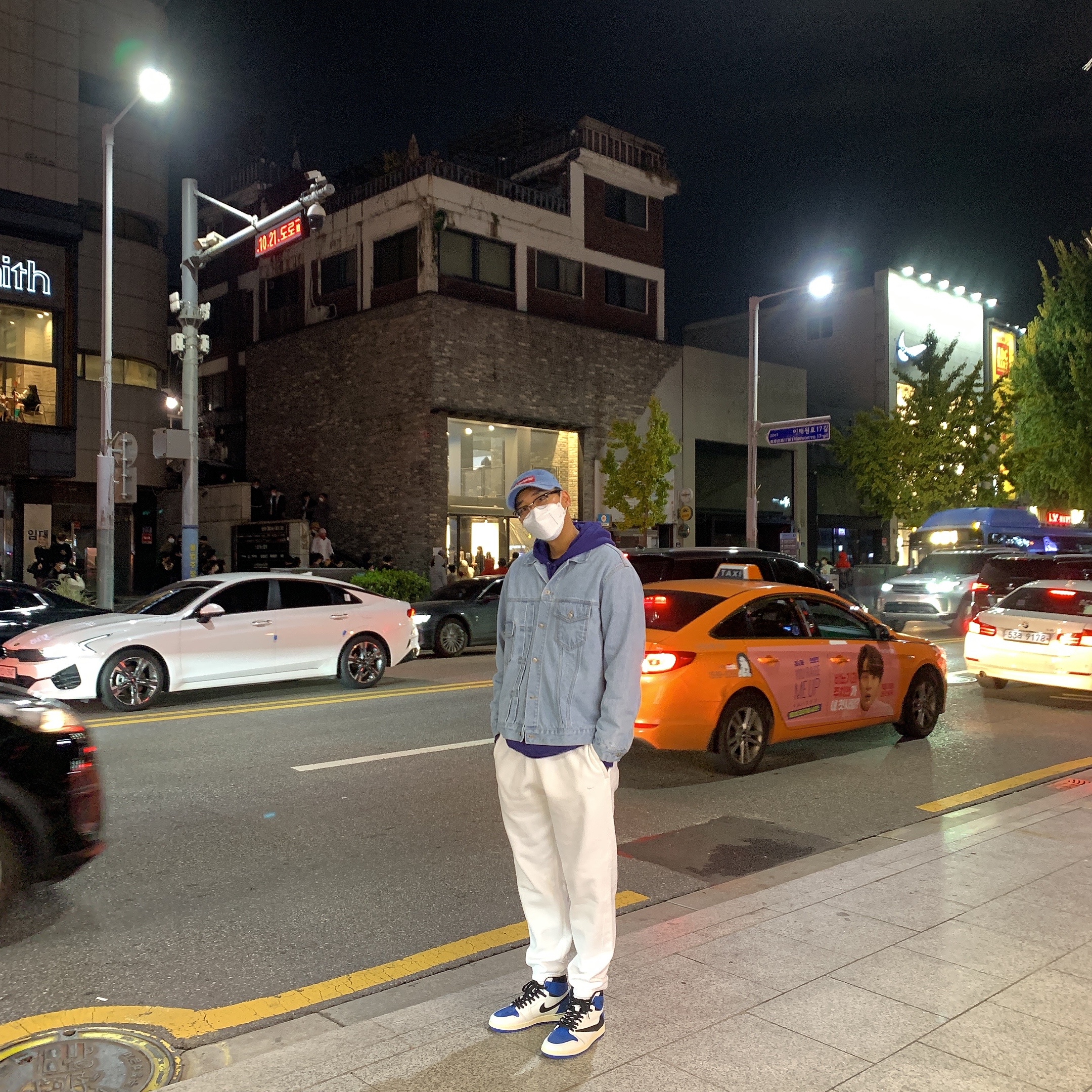 Jordan 1 x Travis Scott x Fragment Retro High OG SP Military Blue, Supreme Washed Chino Twill Camp Cap Denim - 21FW 착용 스타일