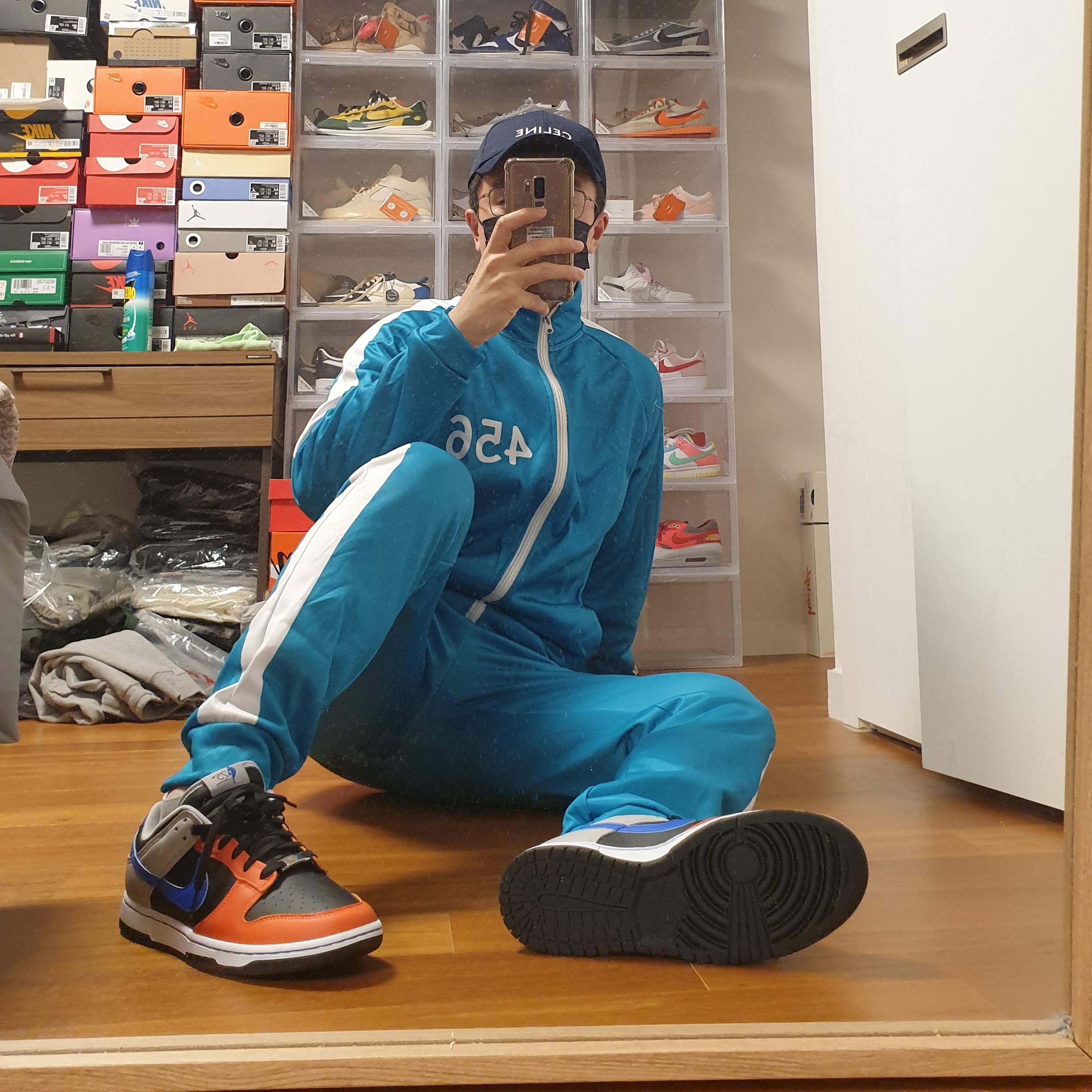 Nike x NBA Dunk Low Retro EMB Racer Blue and Orange 착용 스타일 - 2