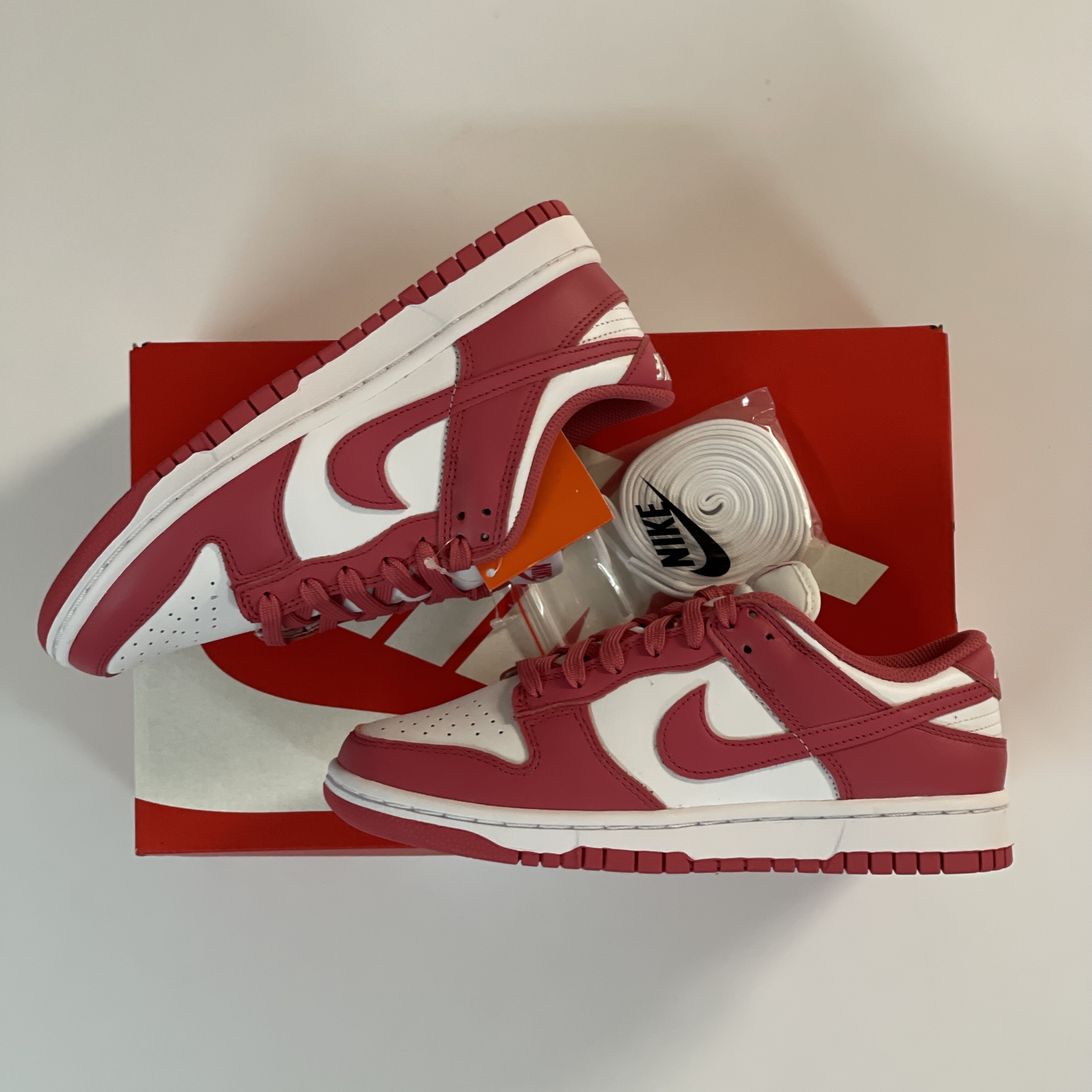(W) Nike Dunk Low Archeo Pink 착용 스타일 - 2