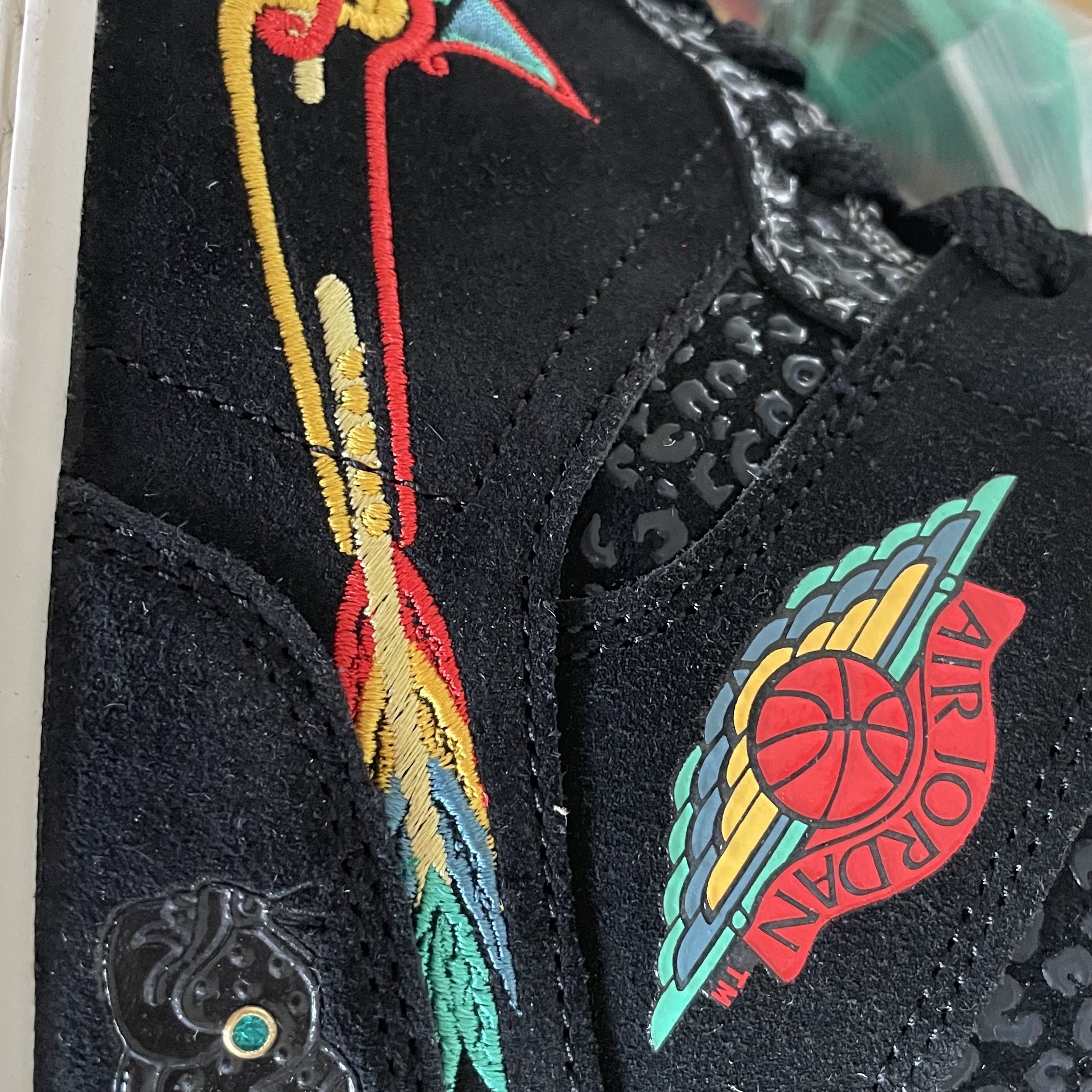 Jordan 1 Mid SE Siempre Familia 착용 스타일 - 2