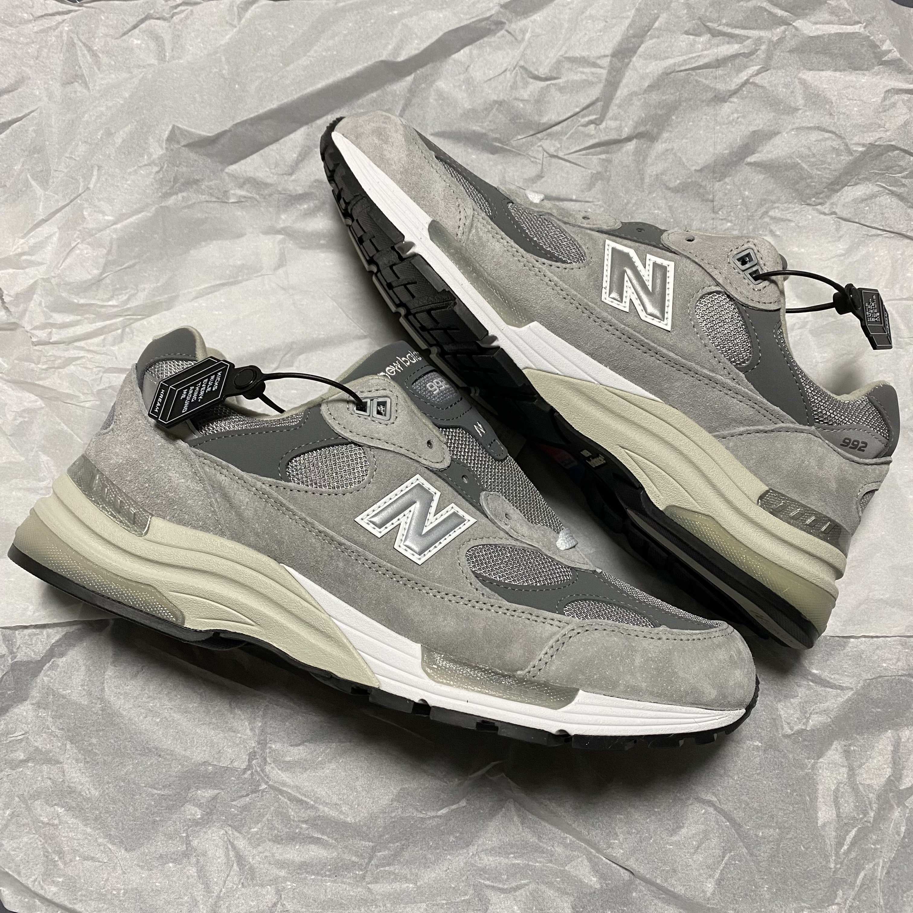 New Balance 992 Made in USA Grey - D Standard 착용 스타일 - 1