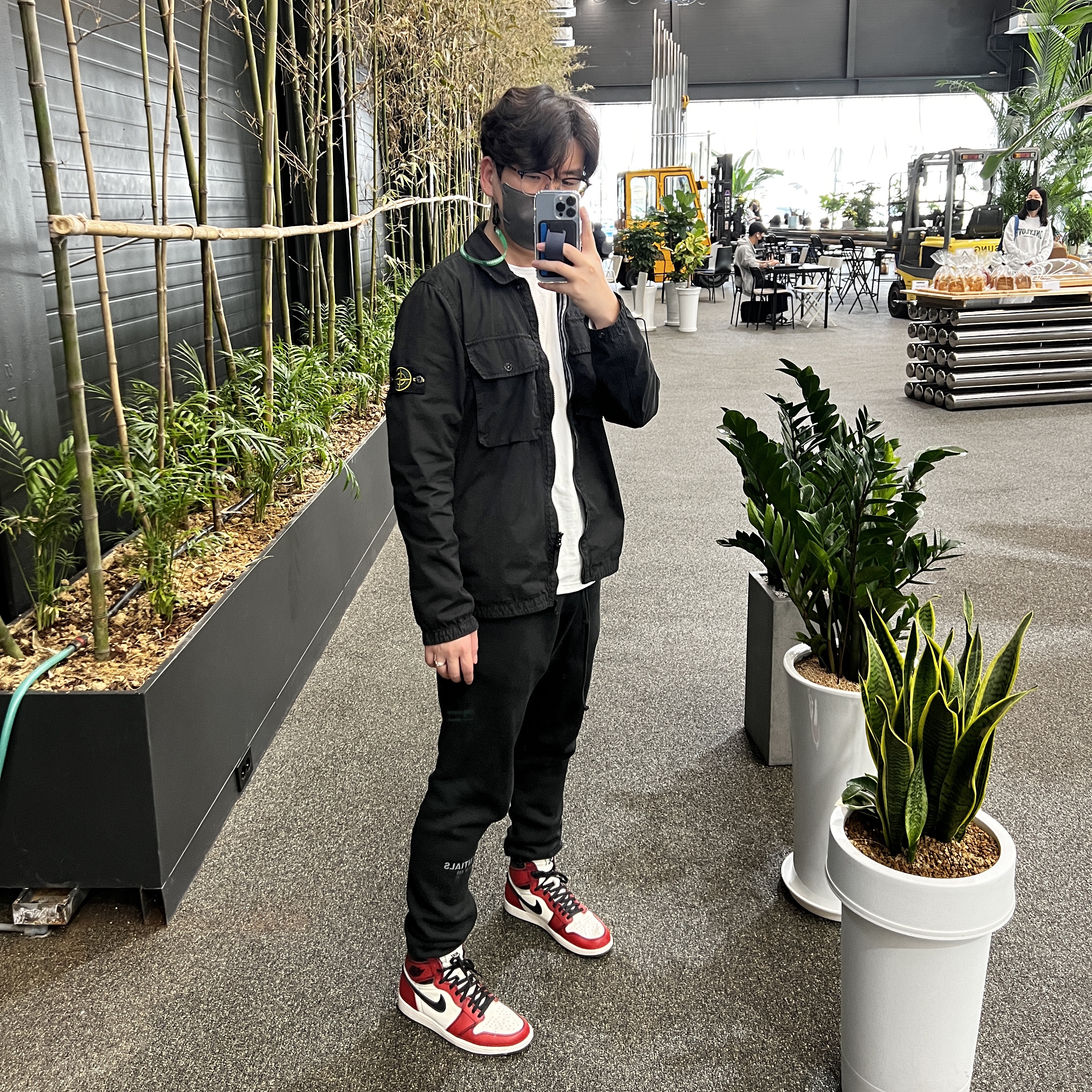 Stone Island 113WN T.CO+OLD Overshirt Black - 21FW, Jordan 1 Retro High OG Defiant SB LA to Chicago 착용 스타일 - 1