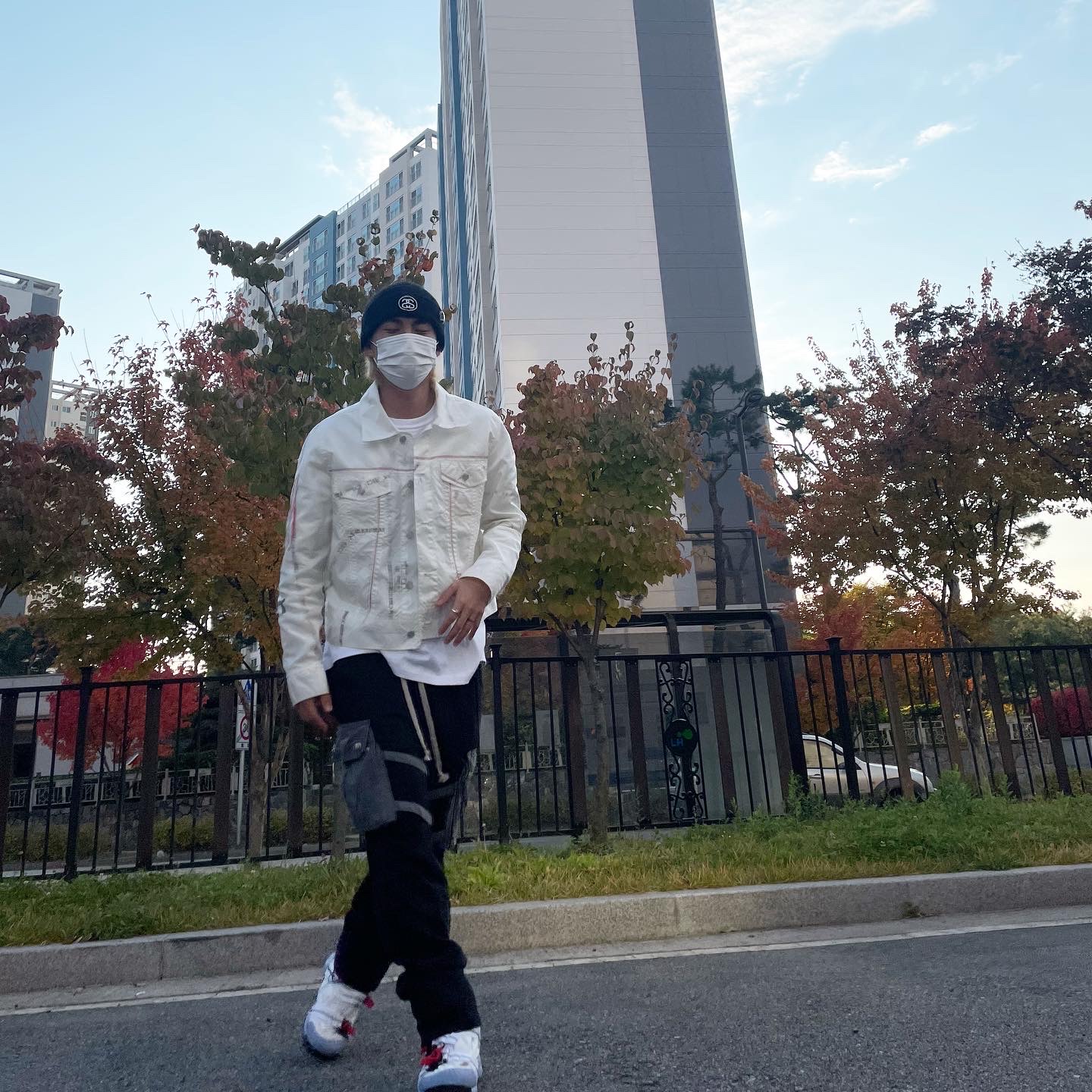Nike x Tom Sachs Mars Yard Overshoe 3.0, Hoka Tor Ultra Hi 2 Wp Simply Taupe 착용 스타일 - 2