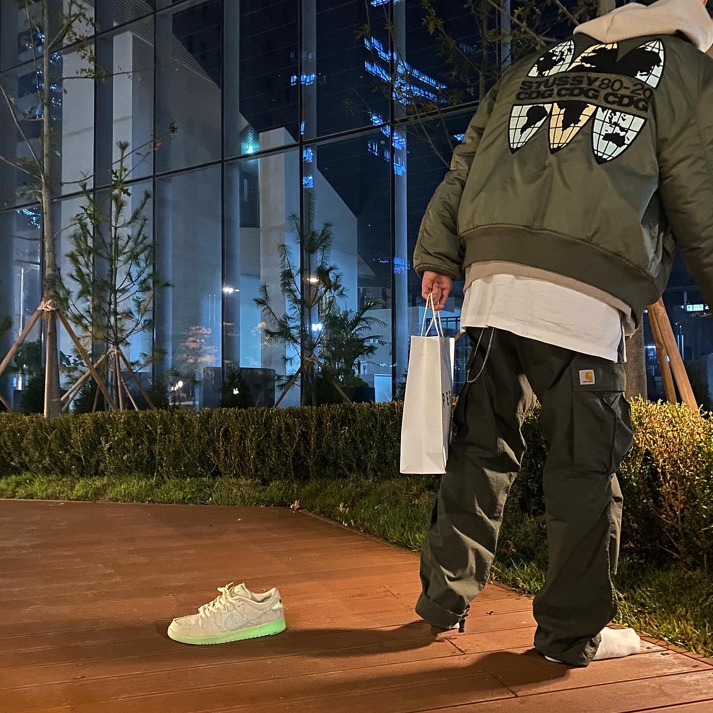 Stussy x CDG MA-1 Jacket Olive, Nike SB Dunk Low Pro Premium Mummy 착용 스타일 - 3