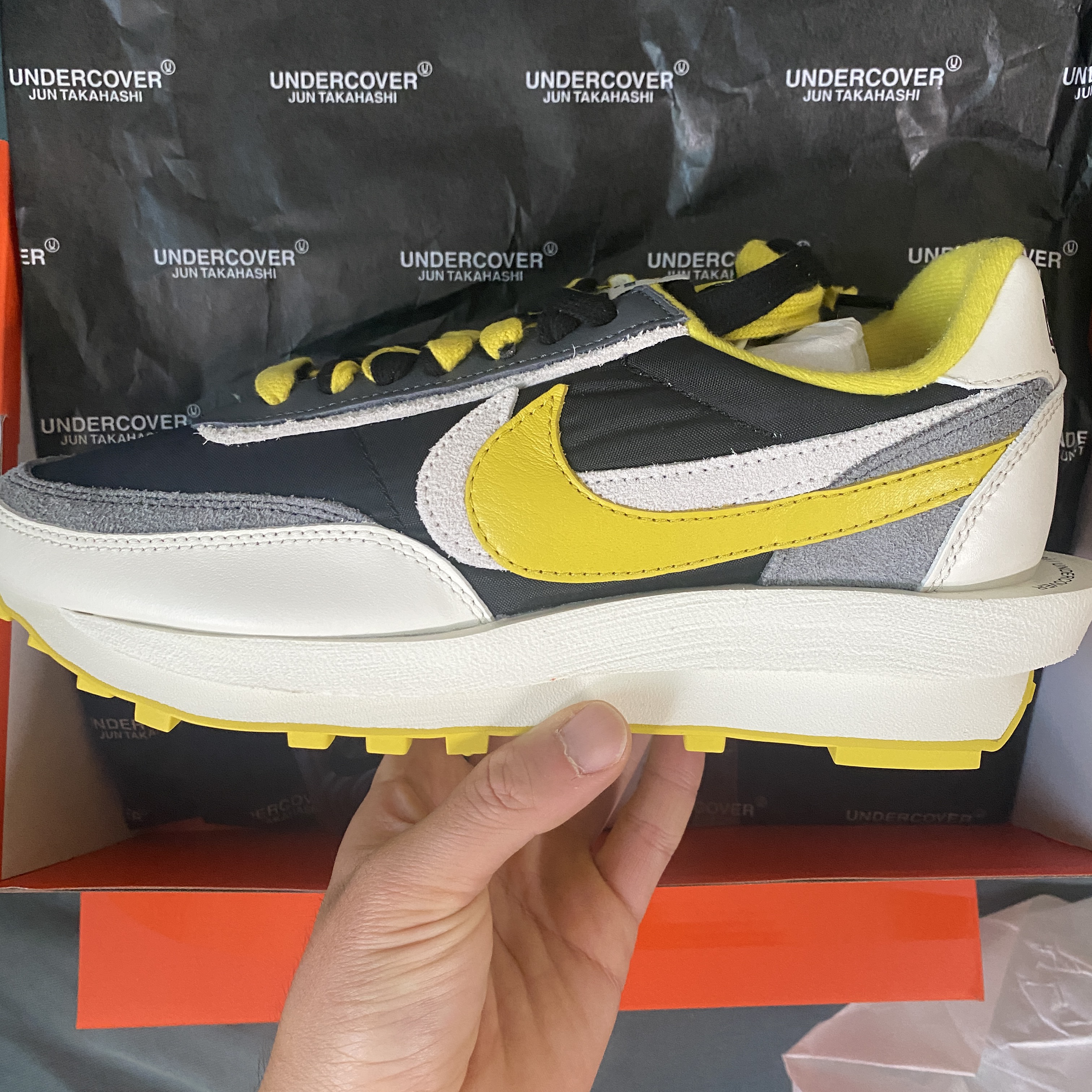 Nike x Sacai x Undercover LDWaffle Black Bright Citron 착용 스타일