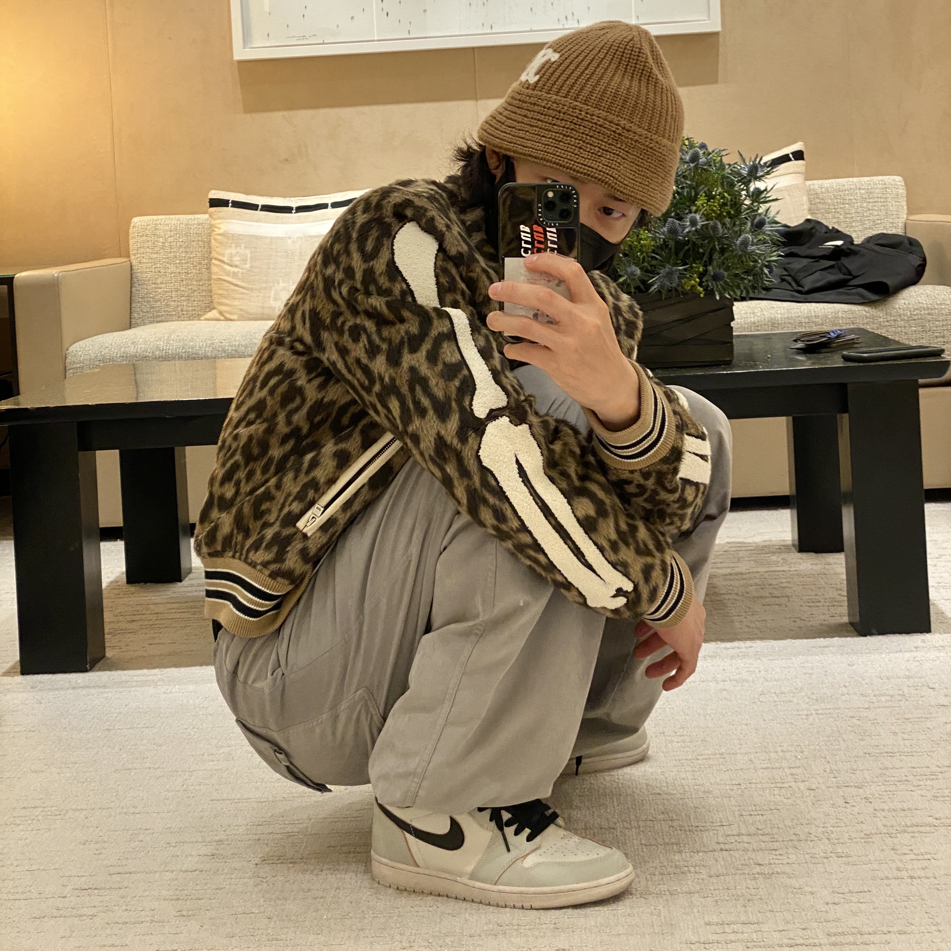 Jordan 1 Retro High OG Defiant SB NYC to Paris 착용 스타일 - 1