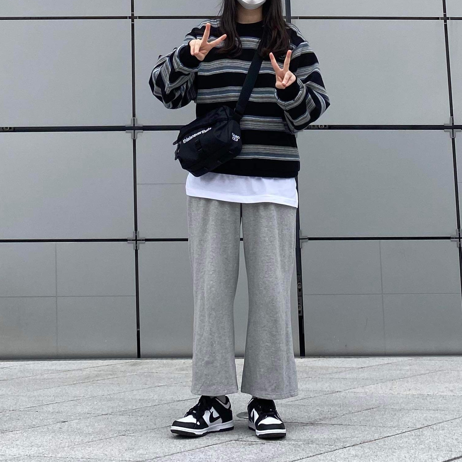 (W) Nike Dunk Low Black 착용 스타일 - 3