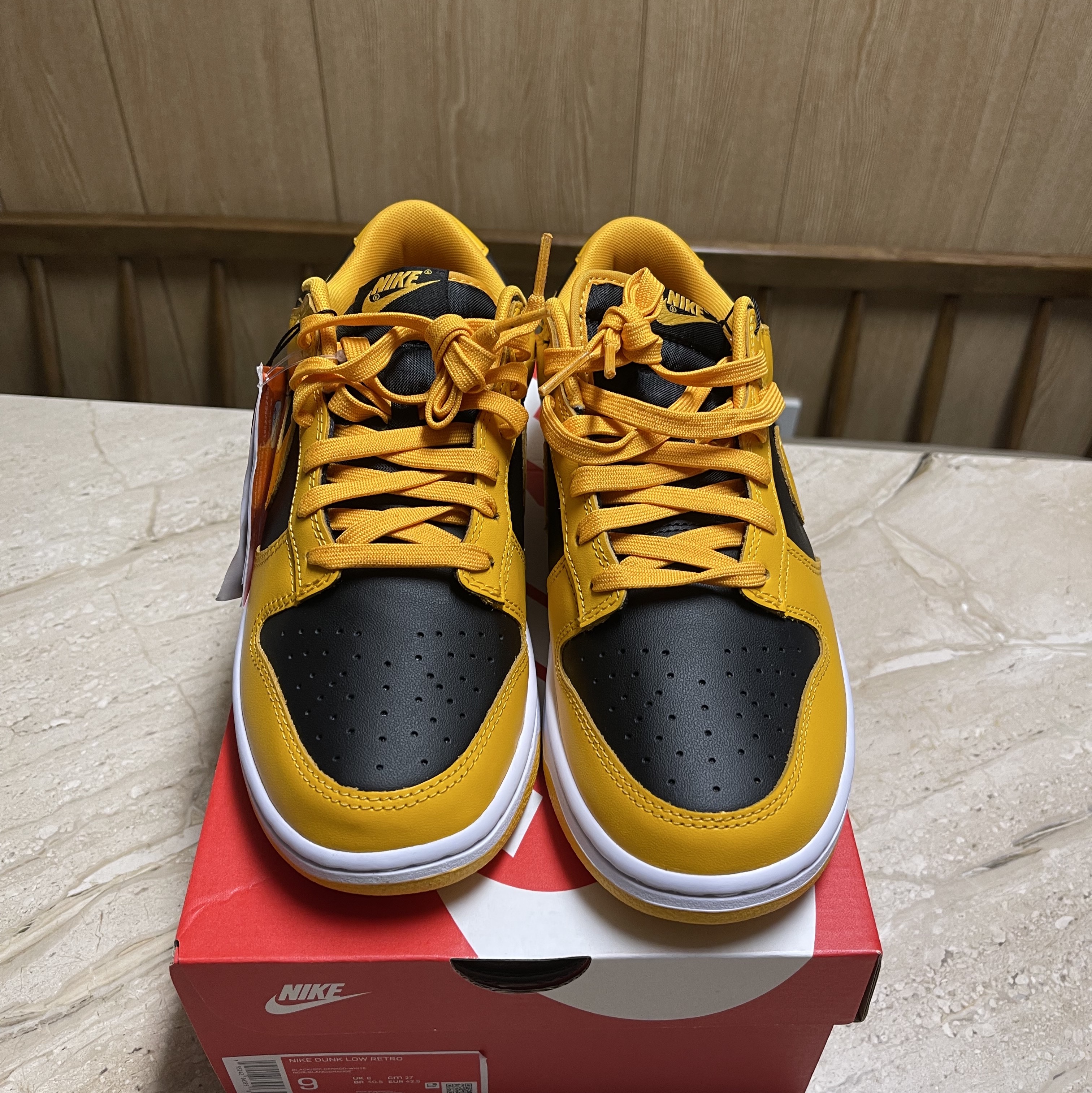 Nike Dunk Low Retro Championship Goldenrod 착용 스타일 - 3