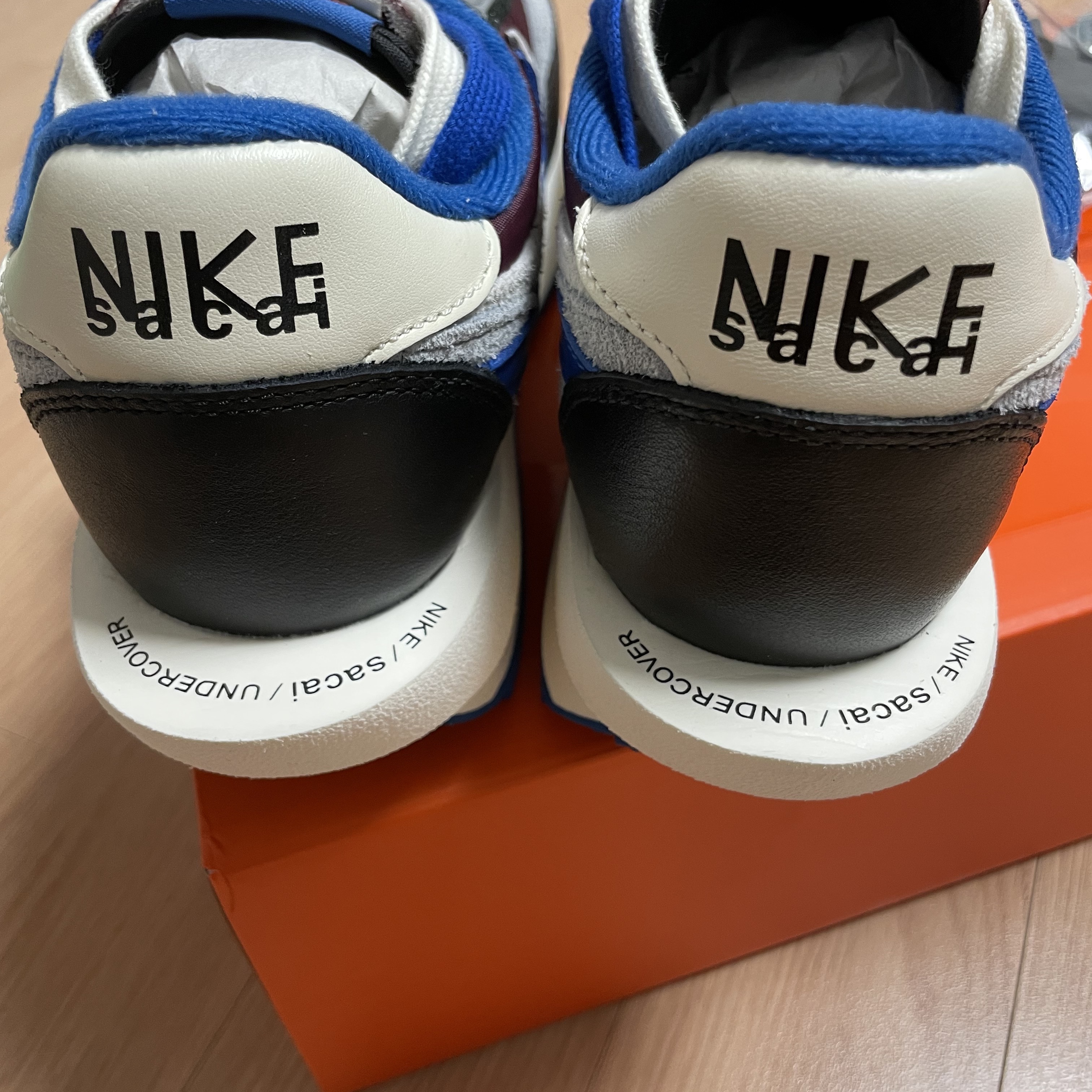 Nike x Sacai x Undercover LDWaffle Night Maroon Team Royal 착용 스타일 - 2