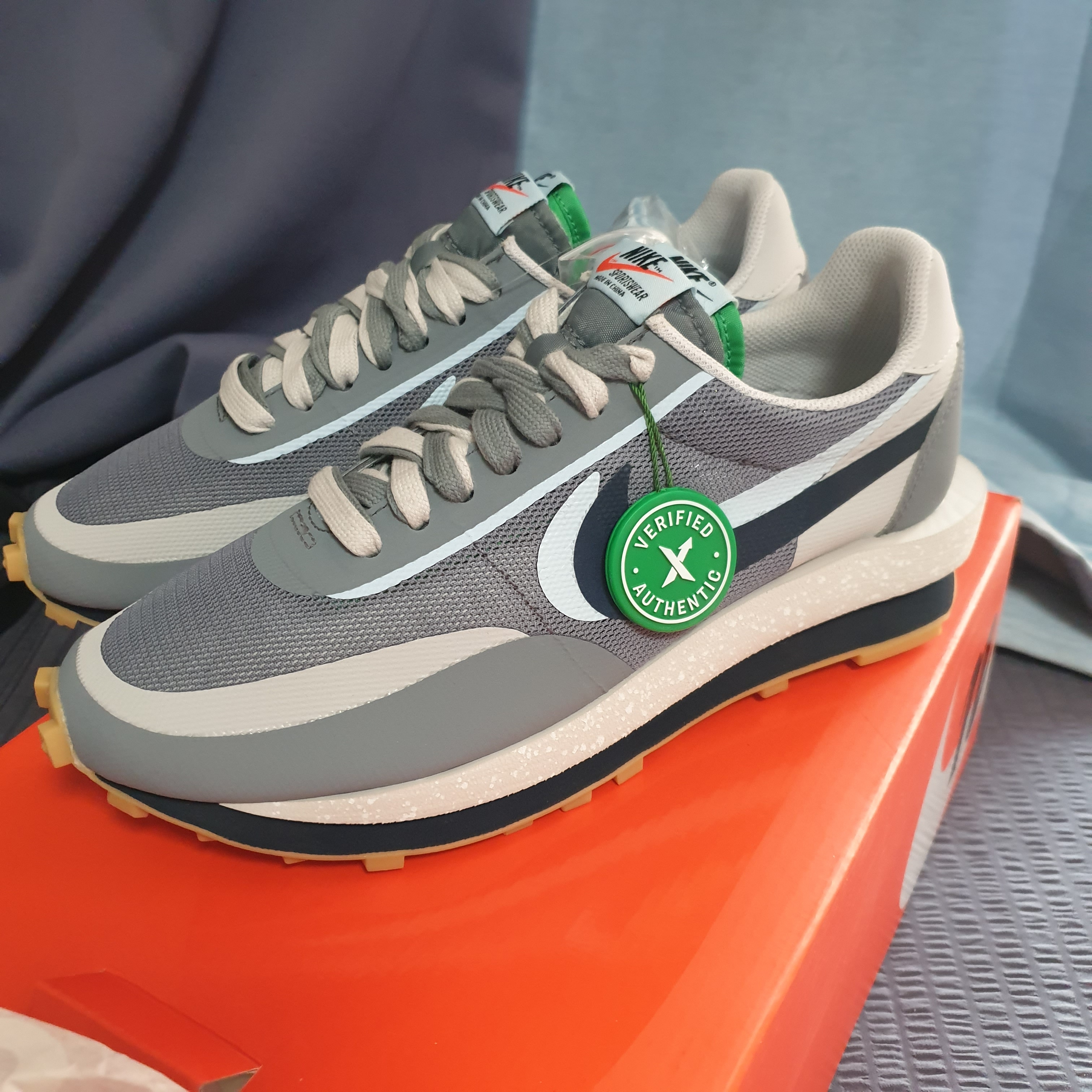 Nike x Sacai x Clot LDWaffle Cool Grey 착용 스타일 - 2
