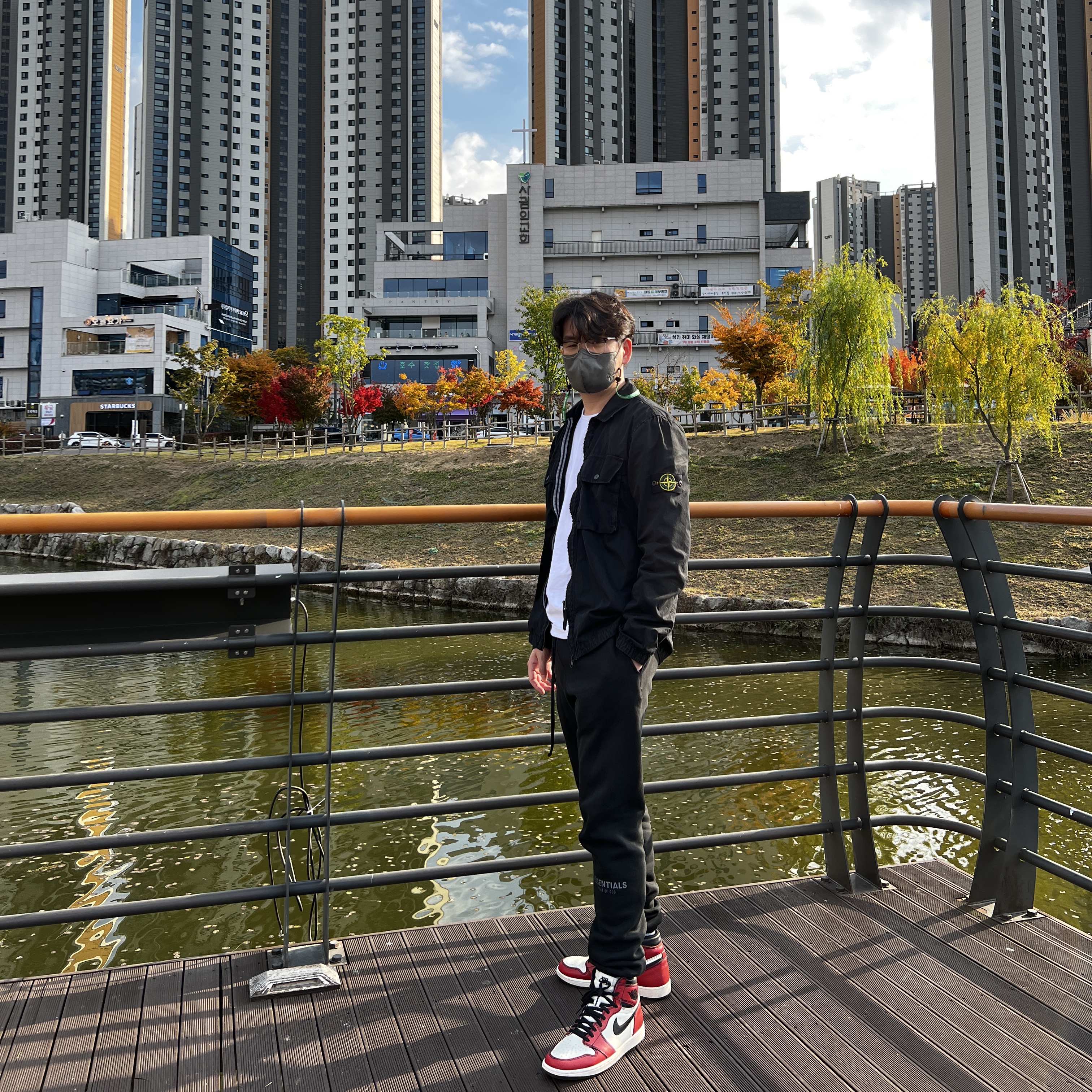 Jordan 1 Retro High OG Defiant SB LA to Chicago, Stone Island 113WN T.CO+OLD Overshirt Black - 21FW 착용 스타일 - 2