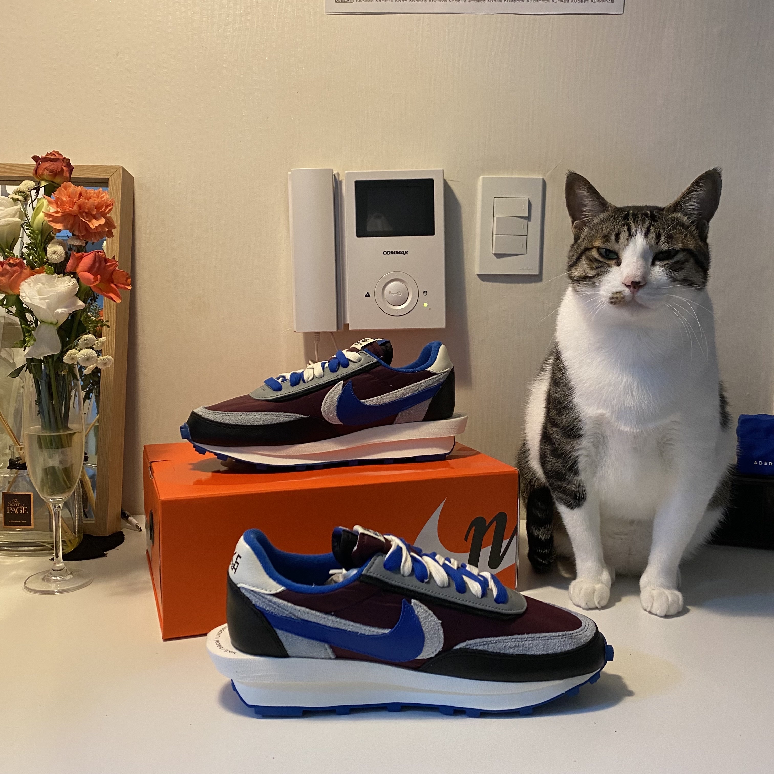 Nike x Sacai x Undercover LDWaffle Night Maroon Team Royal 착용 스타일 - 3