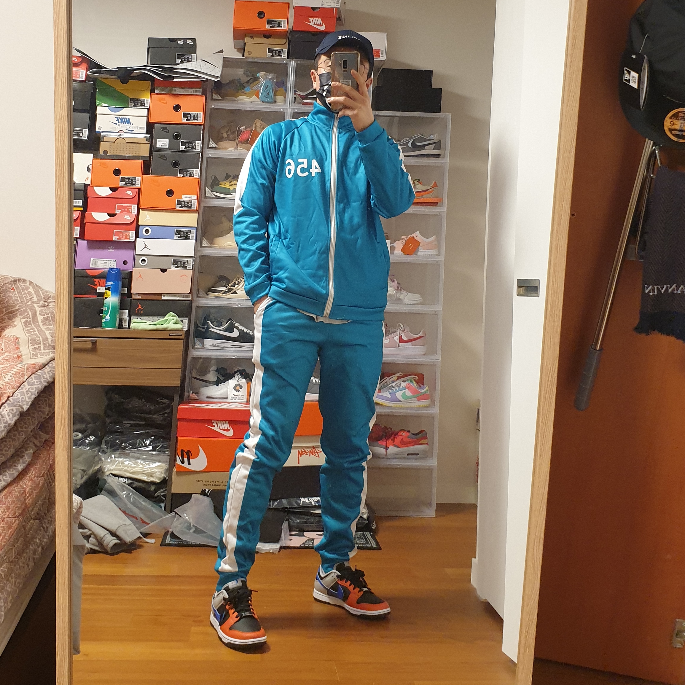Nike x NBA Dunk Low Retro EMB Racer Blue and Orange 착용 스타일 - 1
