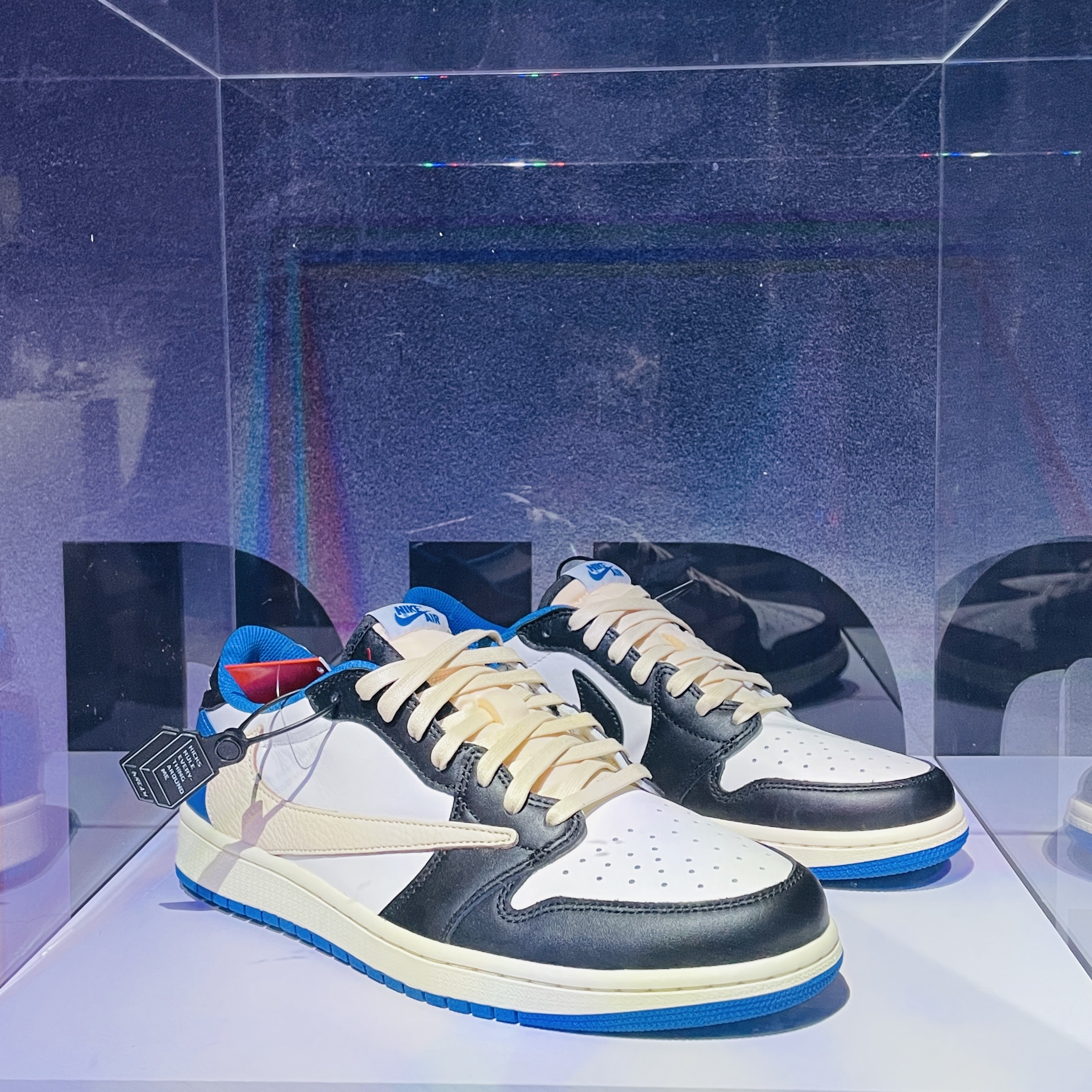 Jordan 1 Retro High OG Reverse Shattered Backboard, Nike x Travis Scott SB Dunk Low 착용 스타일 - 5