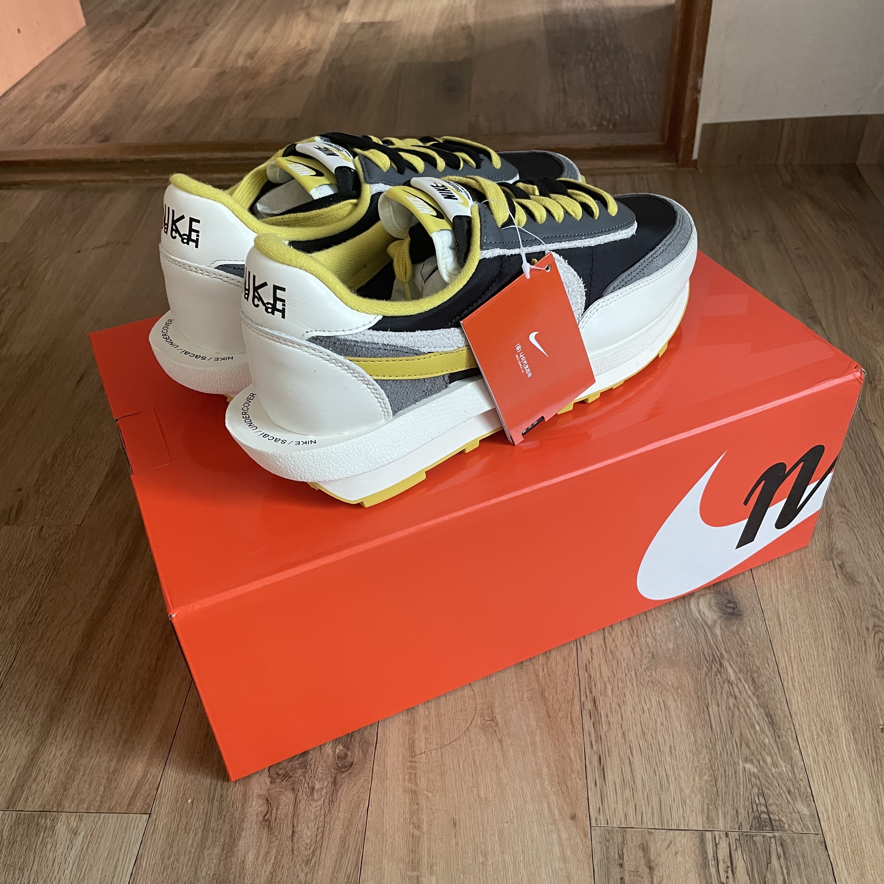 Nike x Sacai x Undercover LDWaffle Black Bright Citron 착용 스타일 - 2