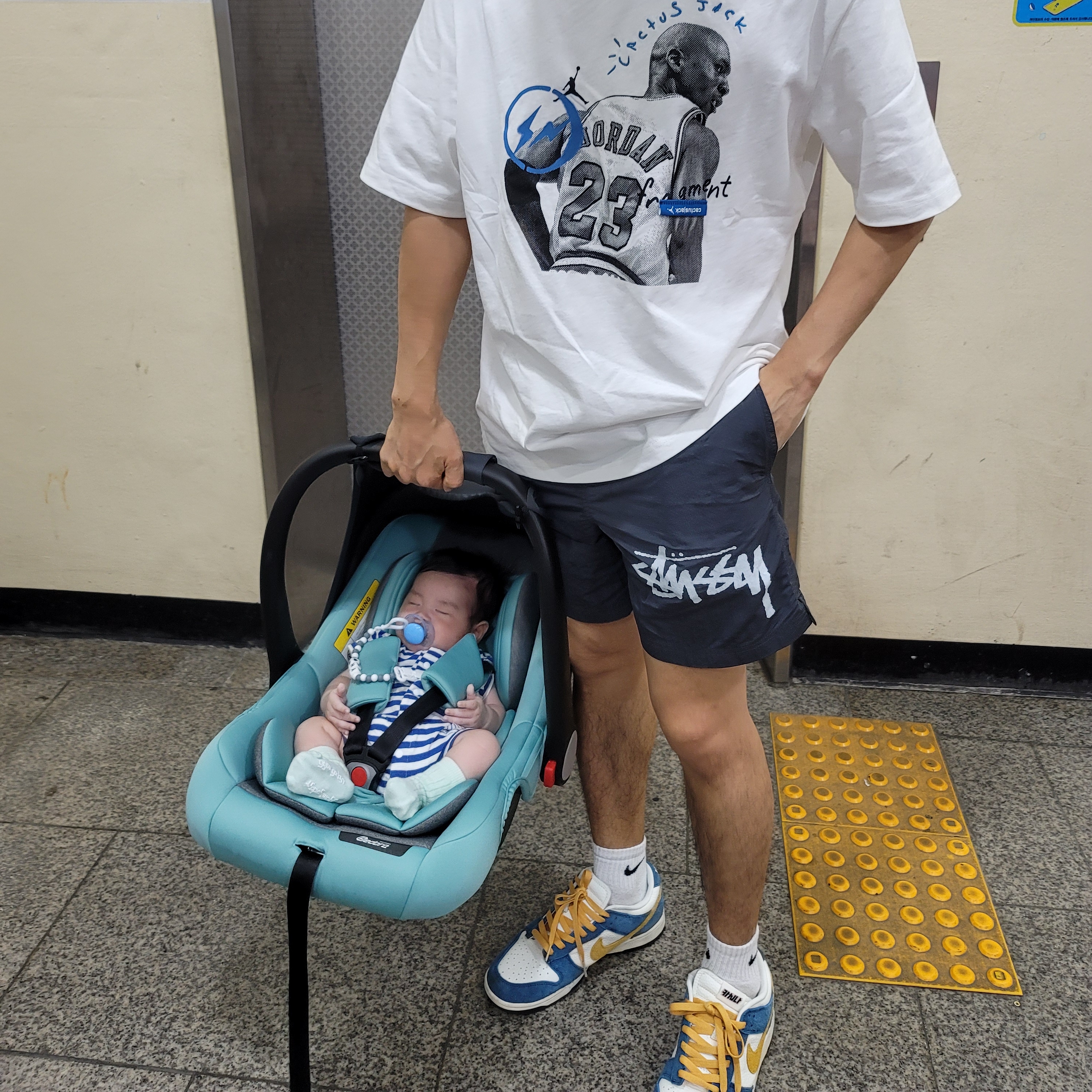 Nike x Kasina Dunk Low 80's Bus 착용 스타일