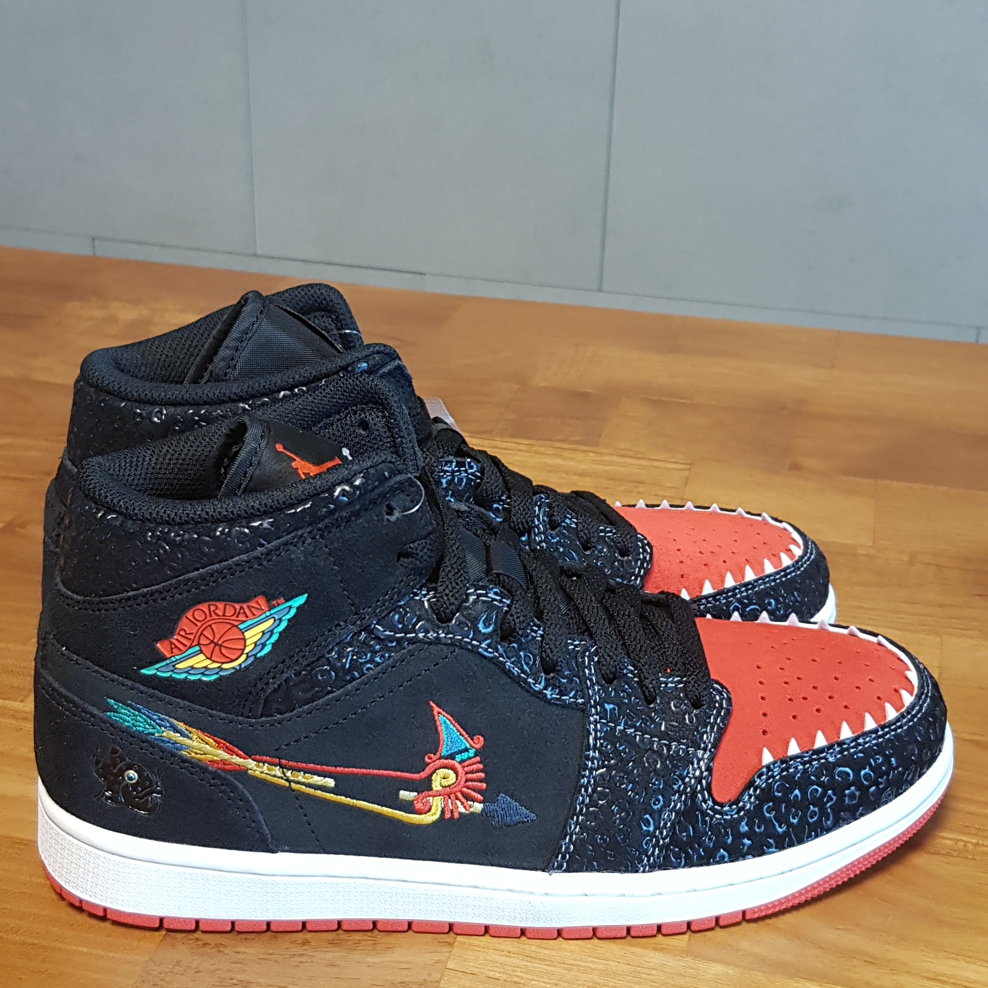 Jordan 1 Mid SE Siempre Familia 착용 스타일 - 4