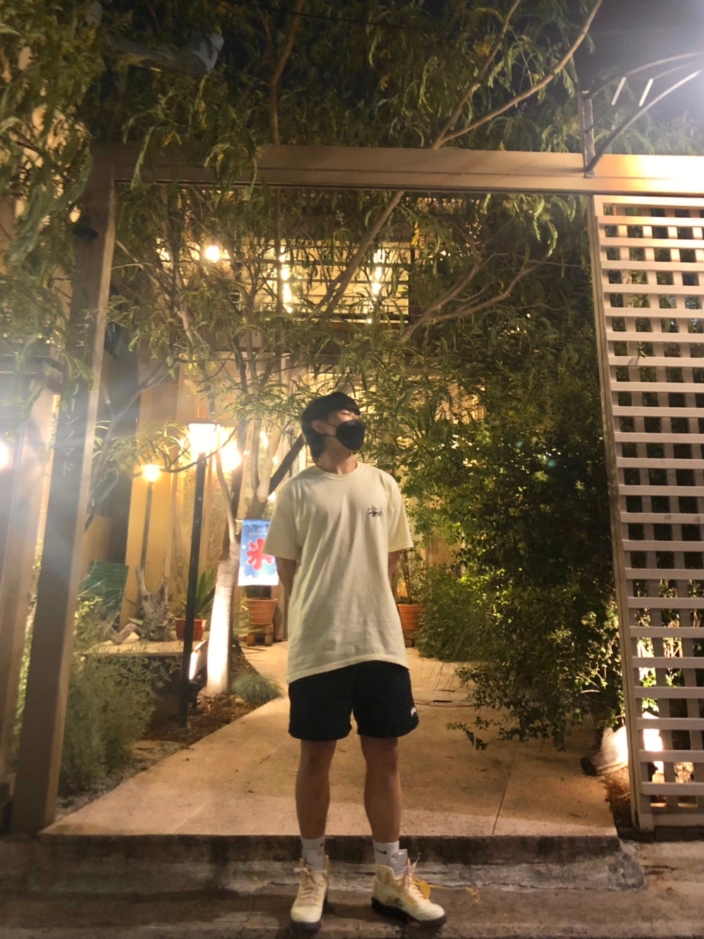 Jordan 5 x Off-White Retro SP Sail Fire Red, Stussy Ocean Dream T-Shirt Pale Yellow 착용 스타일