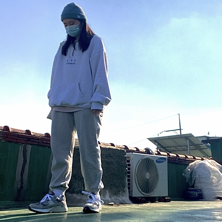 New Balance 992 Made in USA Grey - D Standard, IAB Studio Hoodie Oatmeal Gray - 21SS 착용 스타일