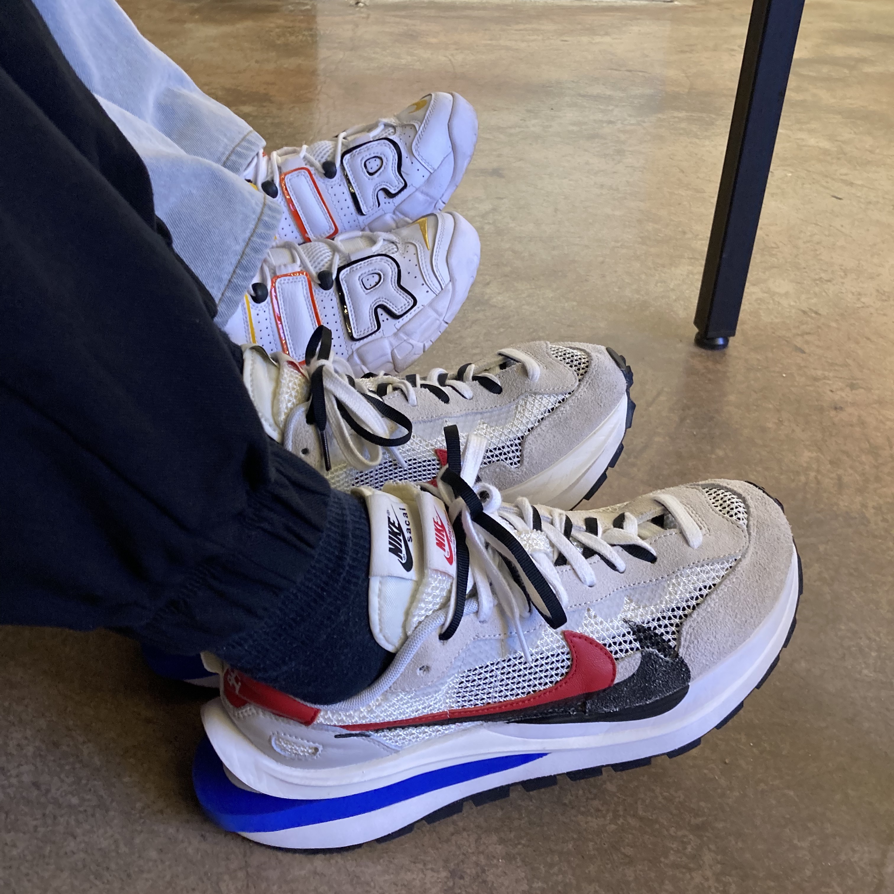 Nike x Sacai VaporWaffle Royal Fuchsia, (GS) Nike Air More Uptempo Rayguns 착용 스타일