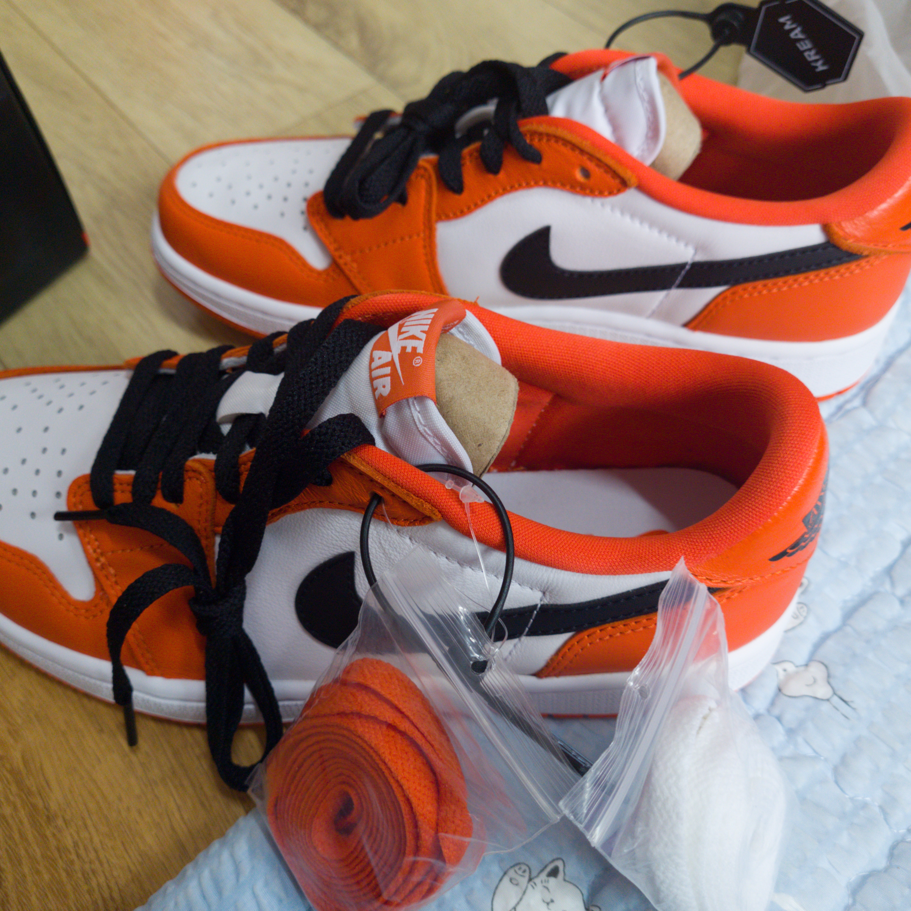 Jordan 1 Low OG Starfish 착용 스타일 - 3