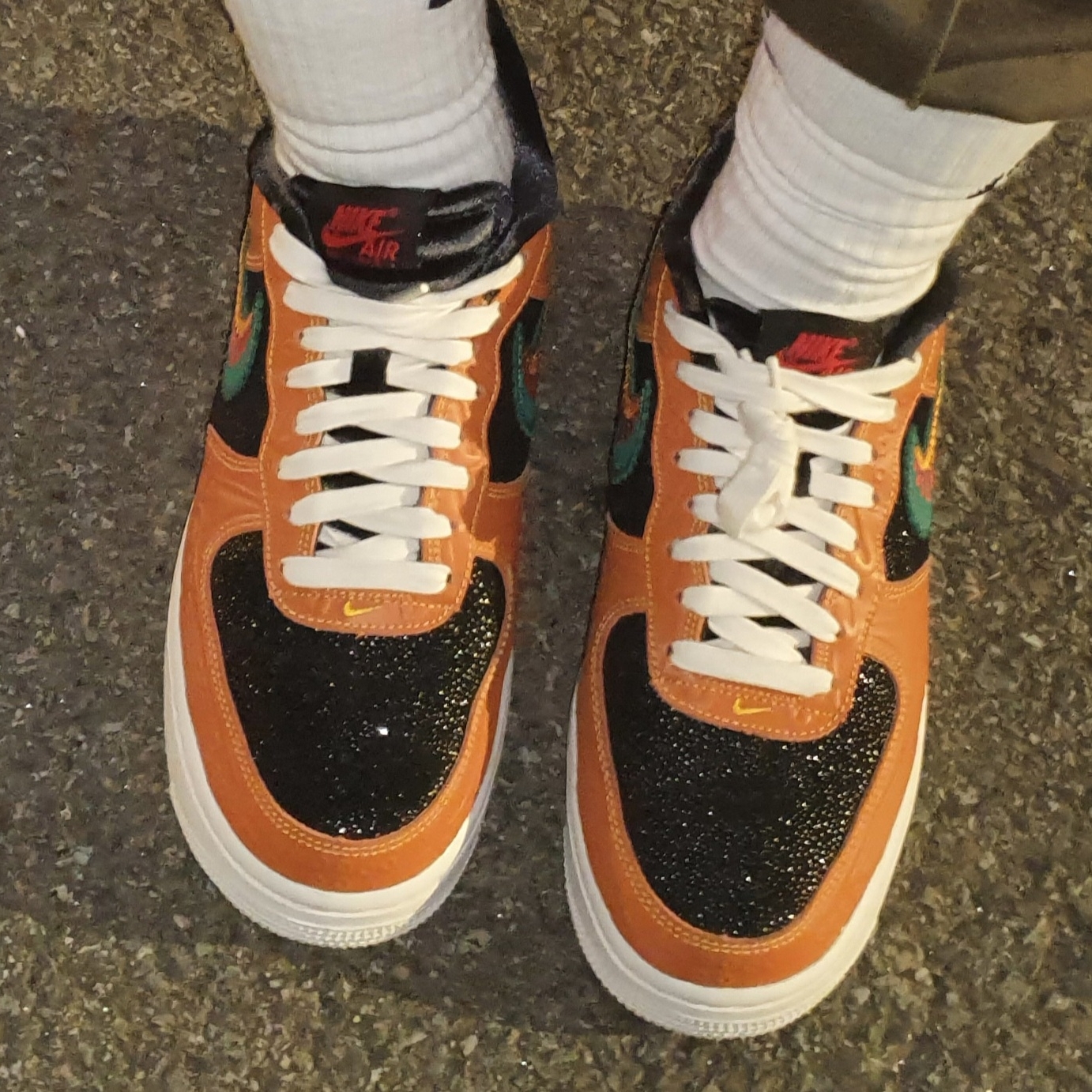 Nike Air Force 1 '07 LX Siempre Familia 착용 스타일