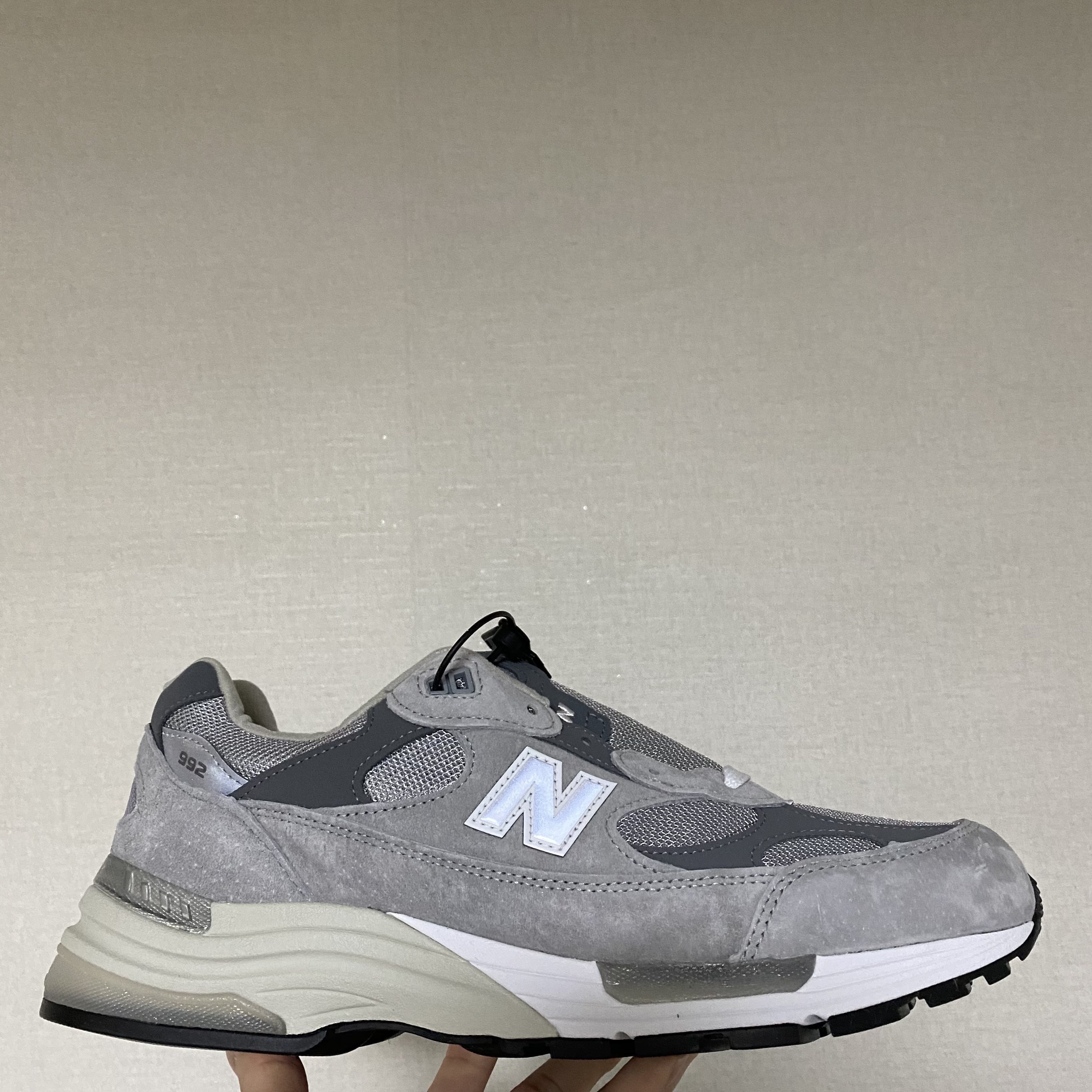 New Balance 992 Made in USA Grey - D Standard 착용 스타일 - 3