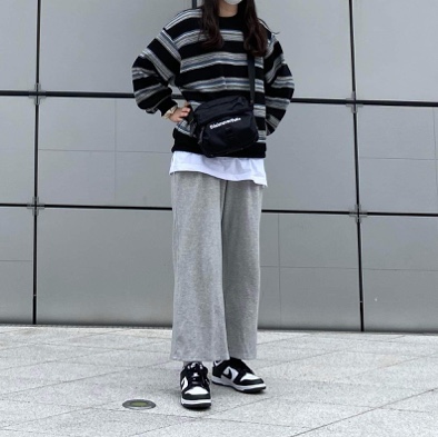 (W) Nike Dunk Low Black 착용 스타일 - 2