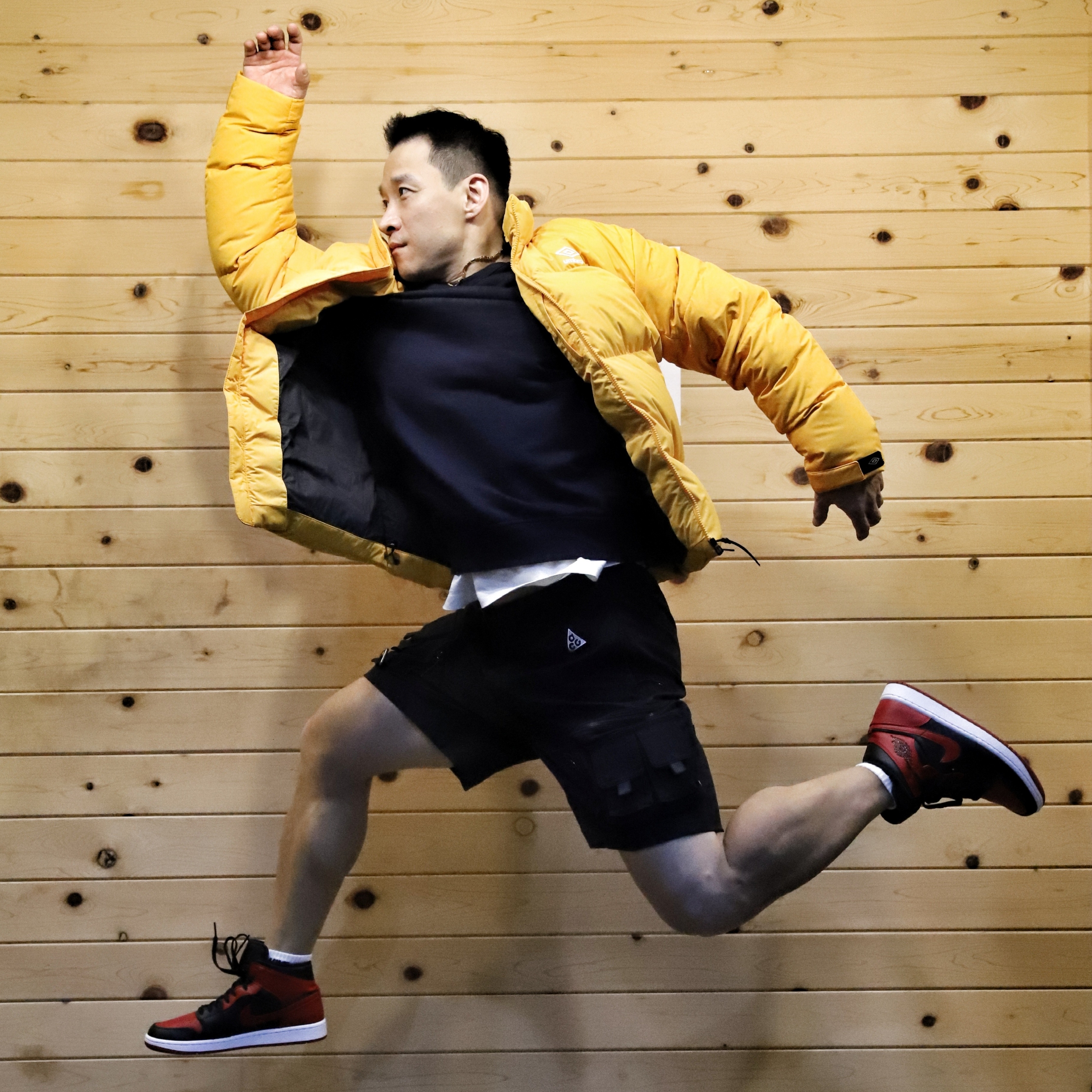 Jordan 1 Mid Bred Banned 2020, Nike ACG Cargo Shorts Black - Asia 착용 스타일 - 1