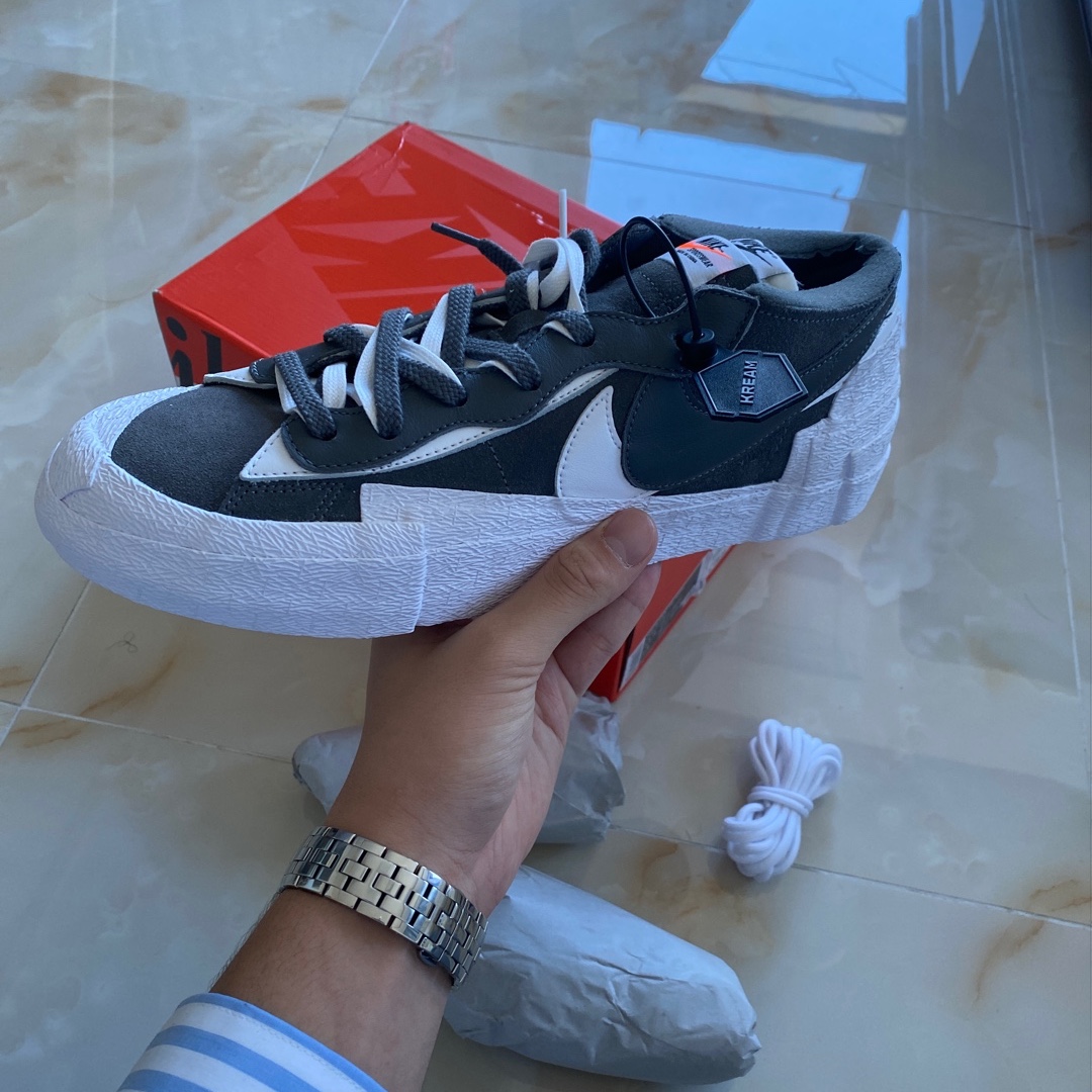 Nike x Sacai Blazer Low Iron Grey 착용 스타일 - 2