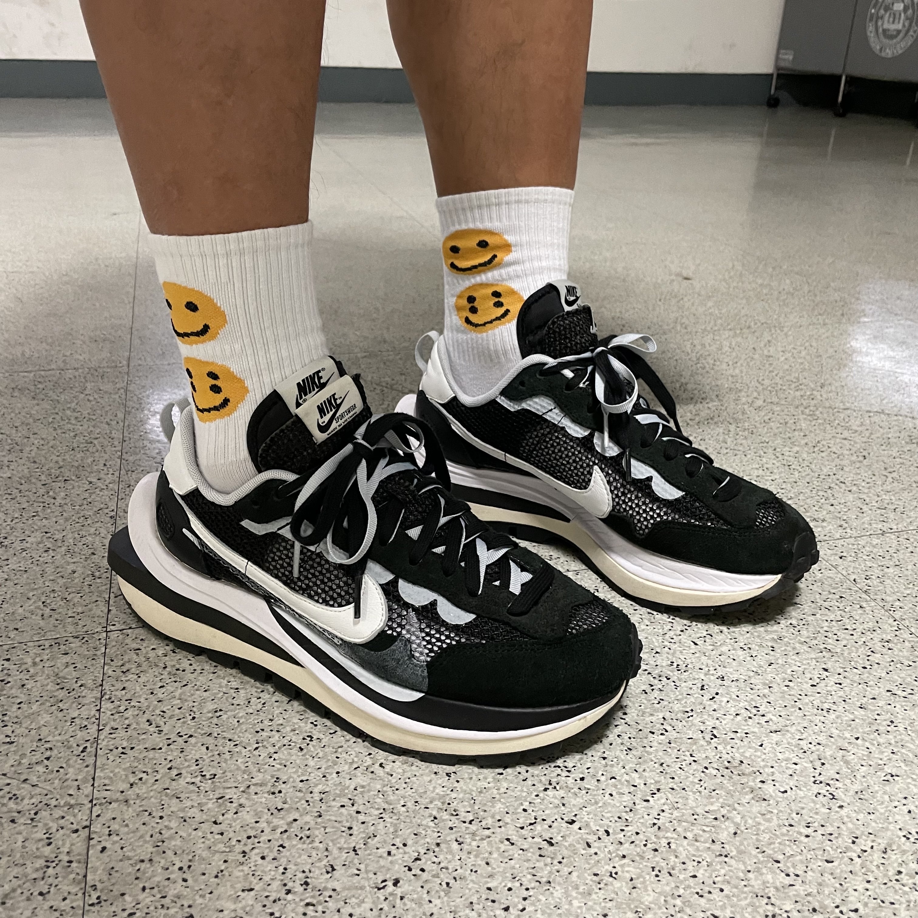 Nike x Sacai VaporWaffle Black White 착용 스타일 - 1