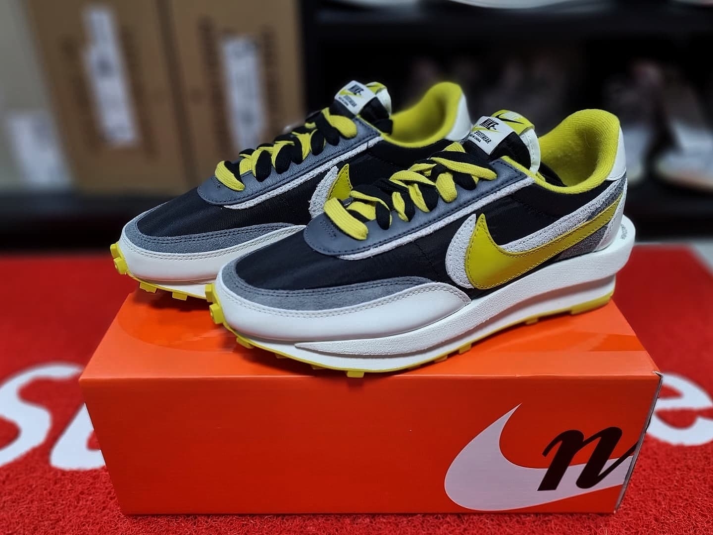 Nike x Sacai x Undercover LDWaffle Black Bright Citron 착용 스타일 - 2
