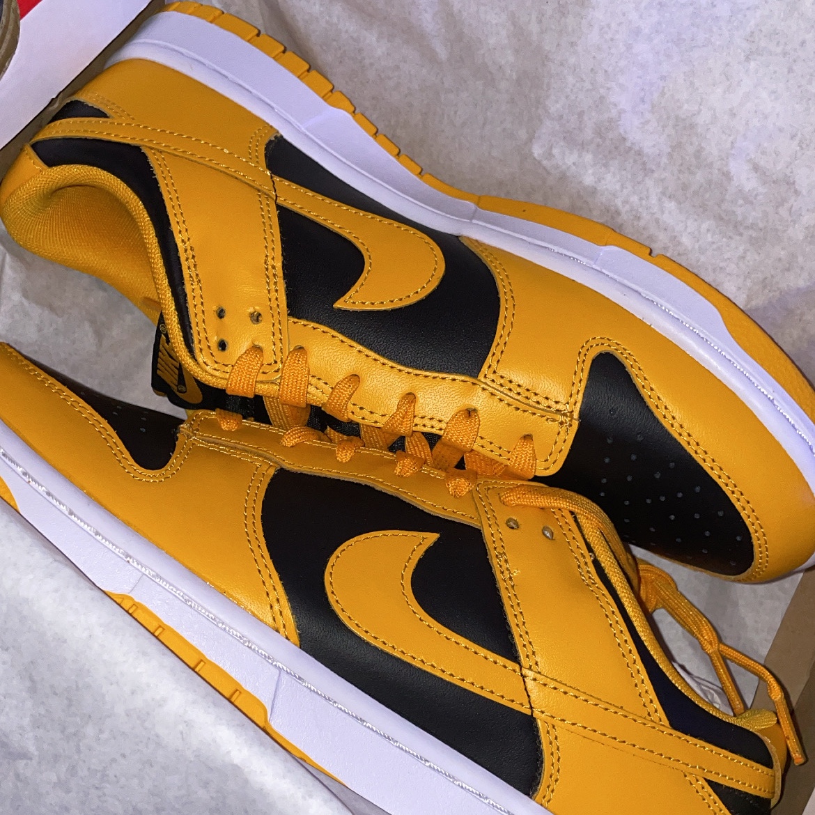 Nike Dunk Low Retro Championship Goldenrod 착용 스타일